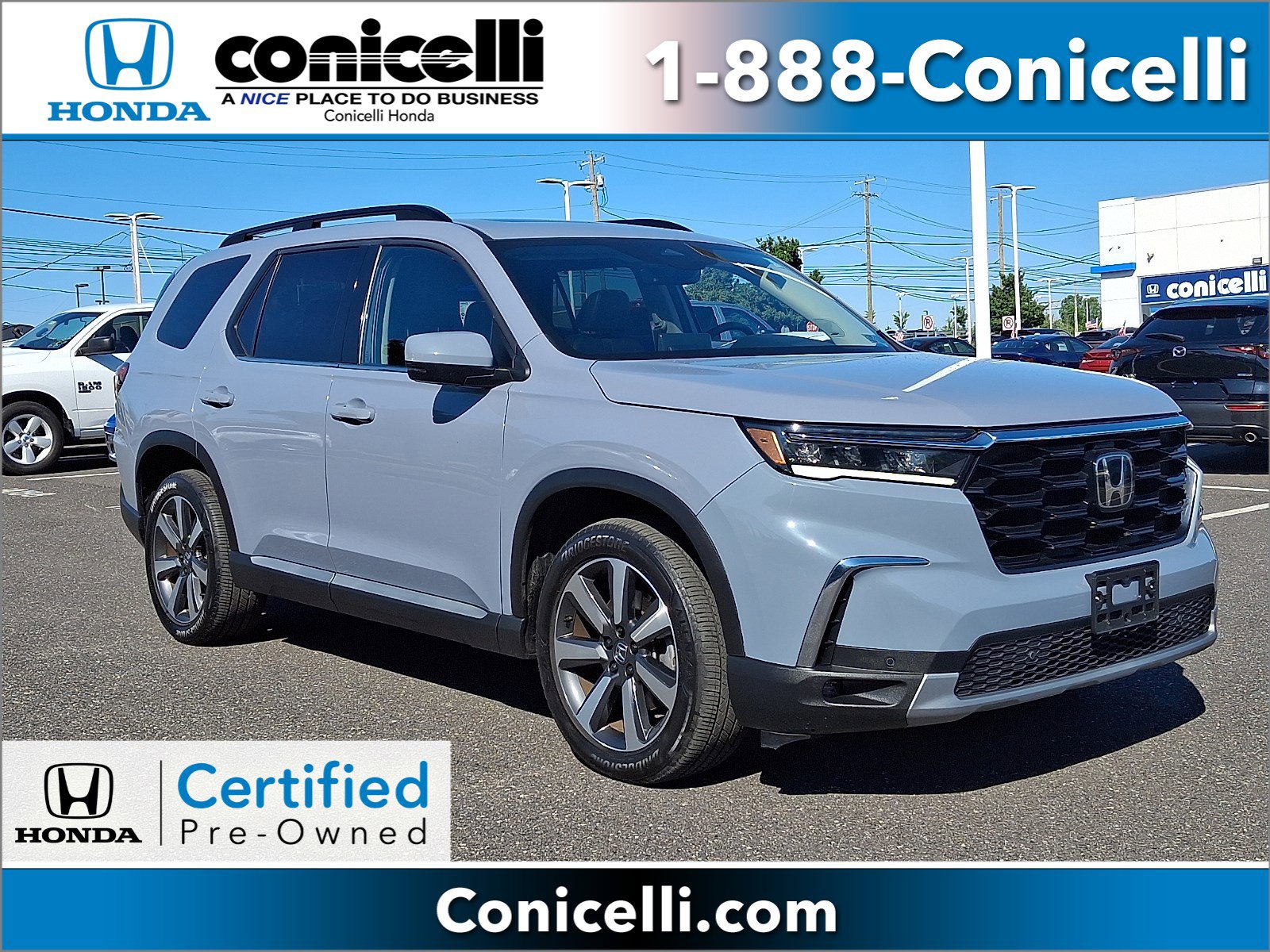 2023 Honda Pilot Touring AWD's photo