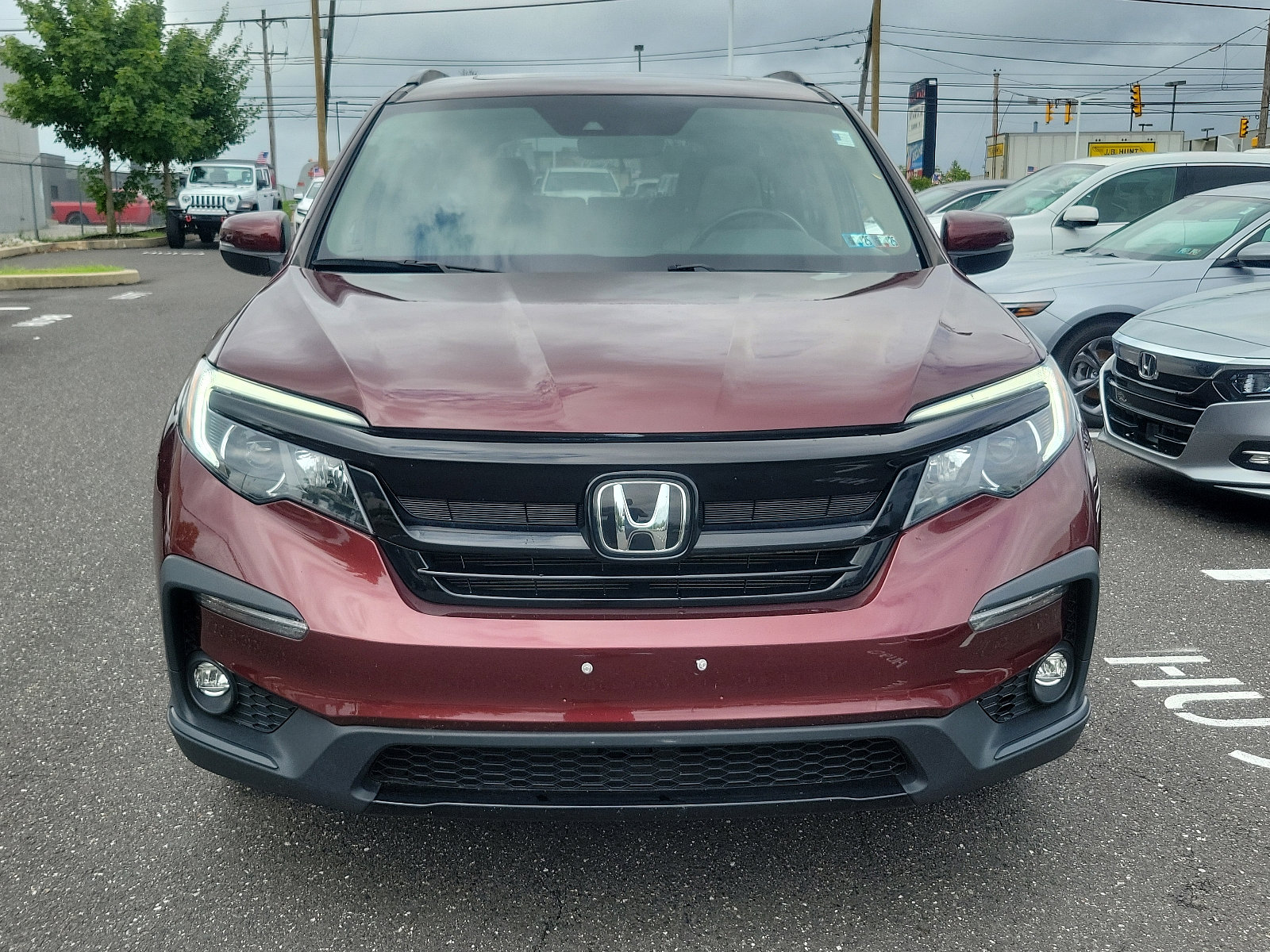 Used 2022 Honda Pilot SE with VIN 5FNYF6H2XNB043067 for sale in Conshohocken, PA