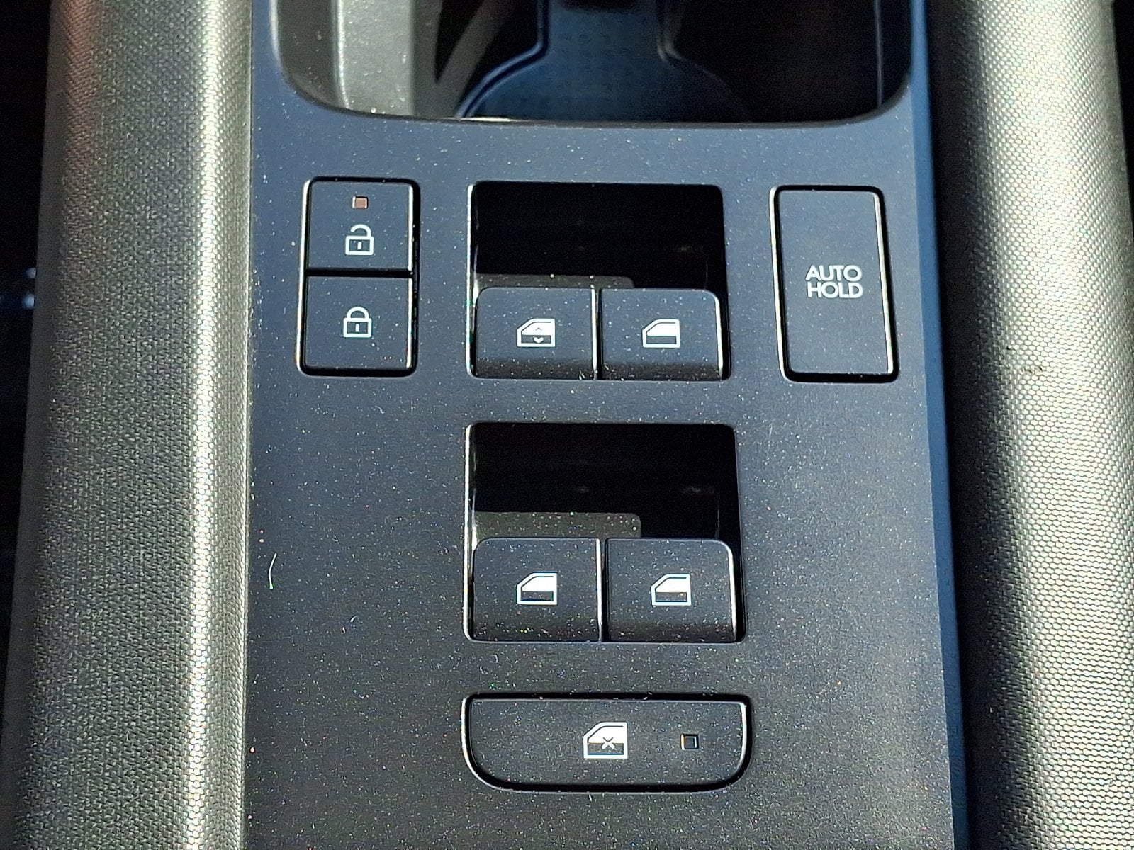 2024 Hyundai IONIQ 6 SE - Photo 25