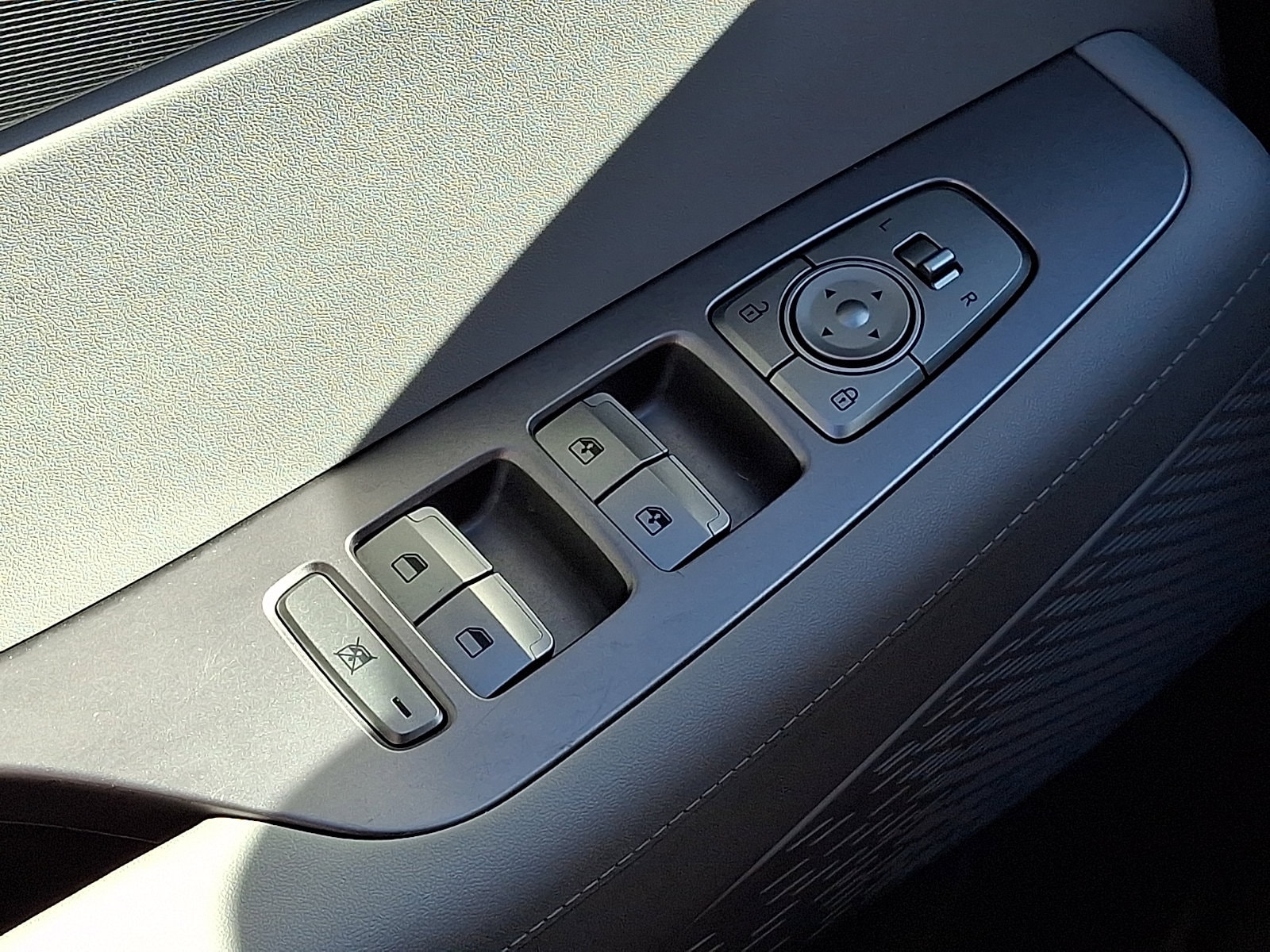 2022 Hyundai Palisade SE - Photo 25
