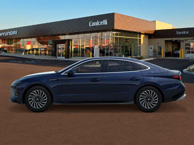 2025 Hyundai Sonata Hybrid Limited photo 2