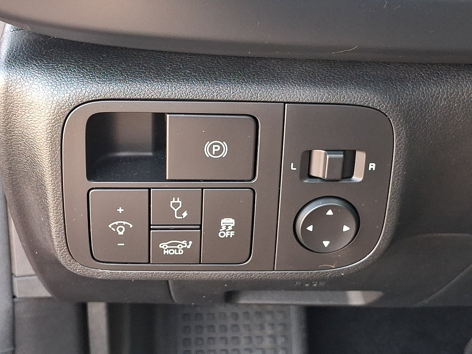2024 Hyundai IONIQ 6 SE - Photo 27