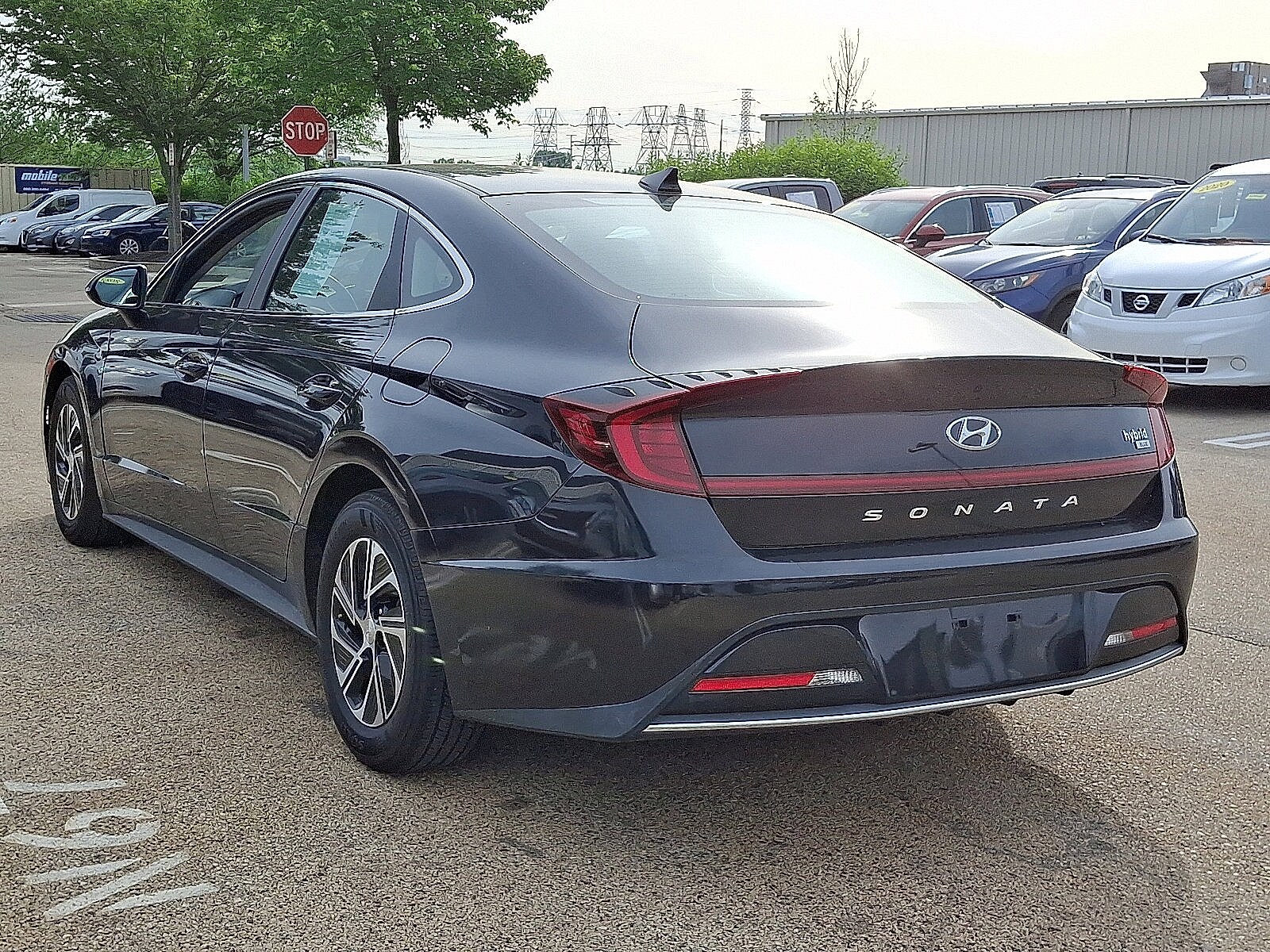 2023 Hyundai Sonata Hybrid Blue photo 2