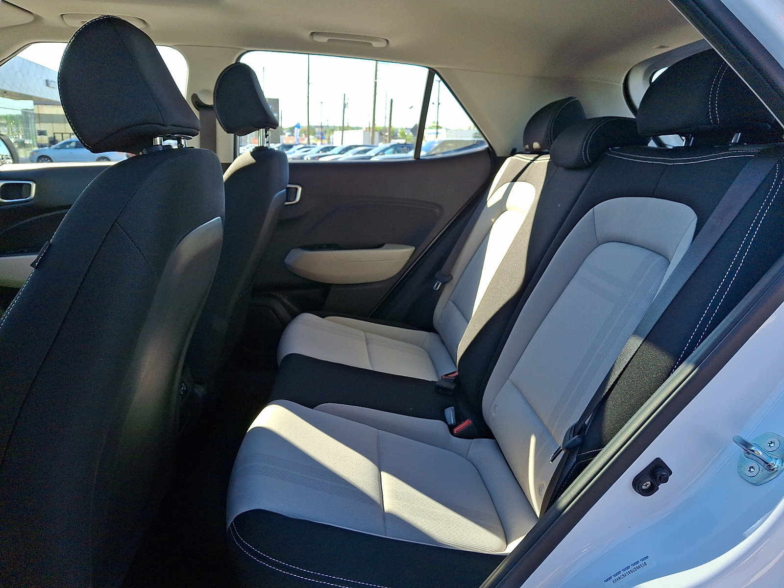 2025 Hyundai Venue SEL - Photo 10