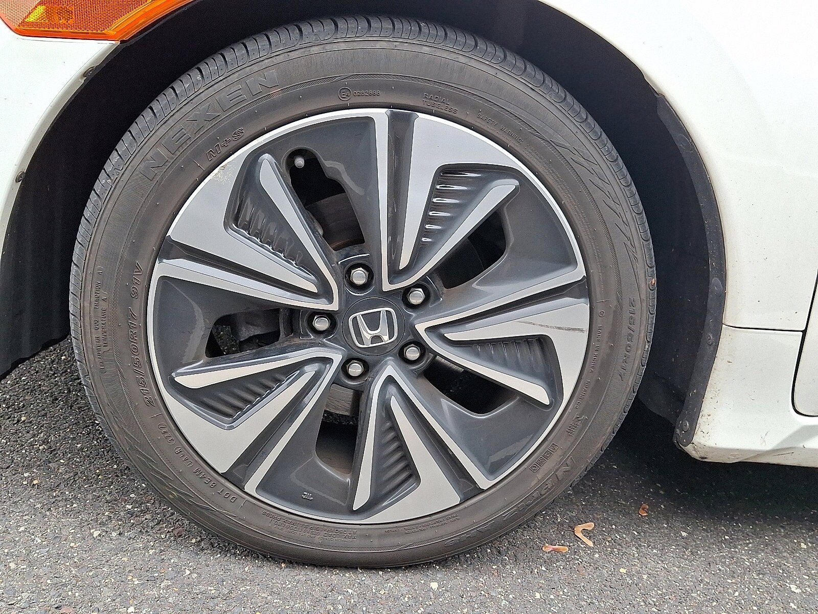 2017 Honda Civic EX-L photo 4