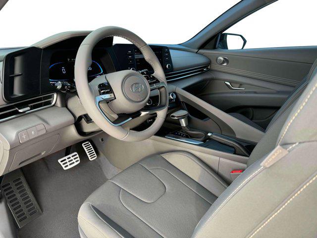 2025 Hyundai Elantra SEL - Photo 14