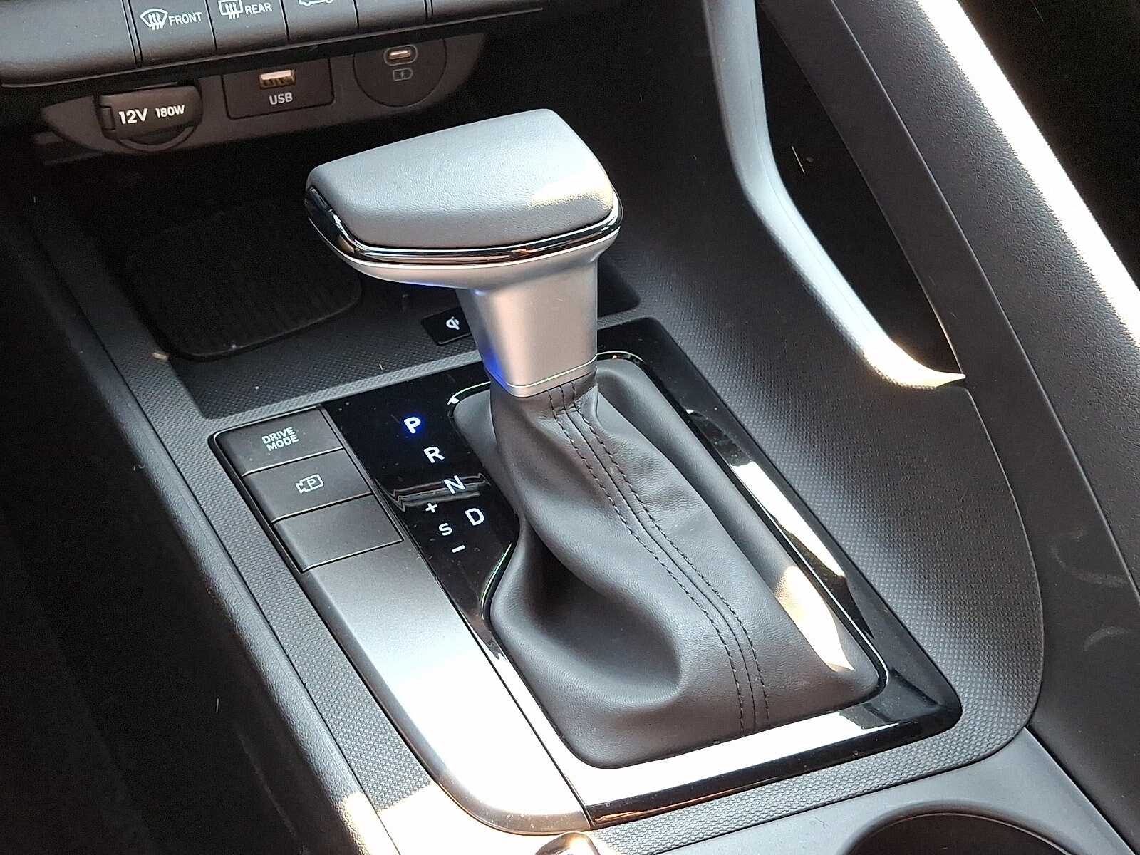 2026 Hyundai Elantra SEL Sport - Photo 14