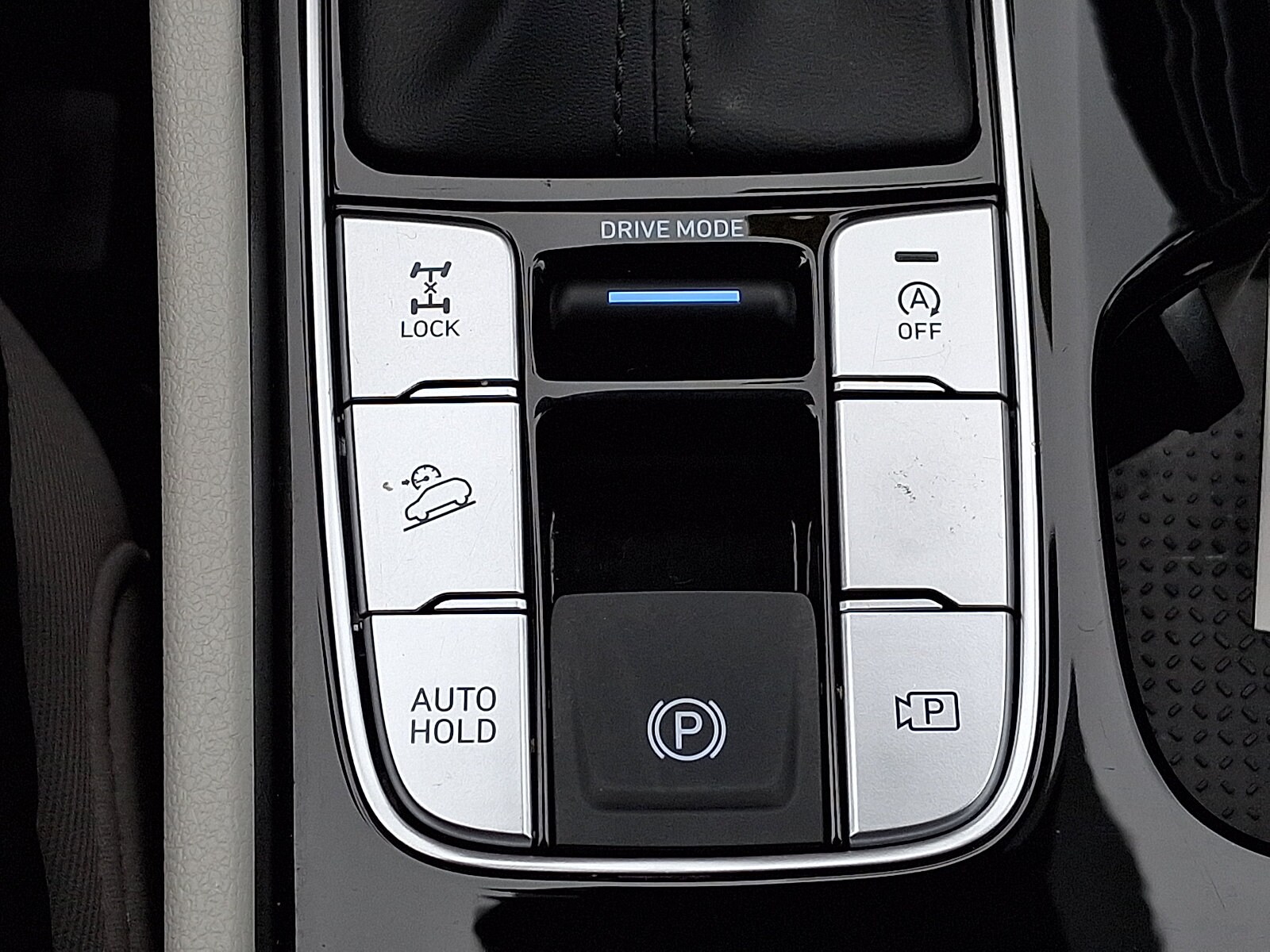 2025 Hyundai Tucson SE - Photo 24