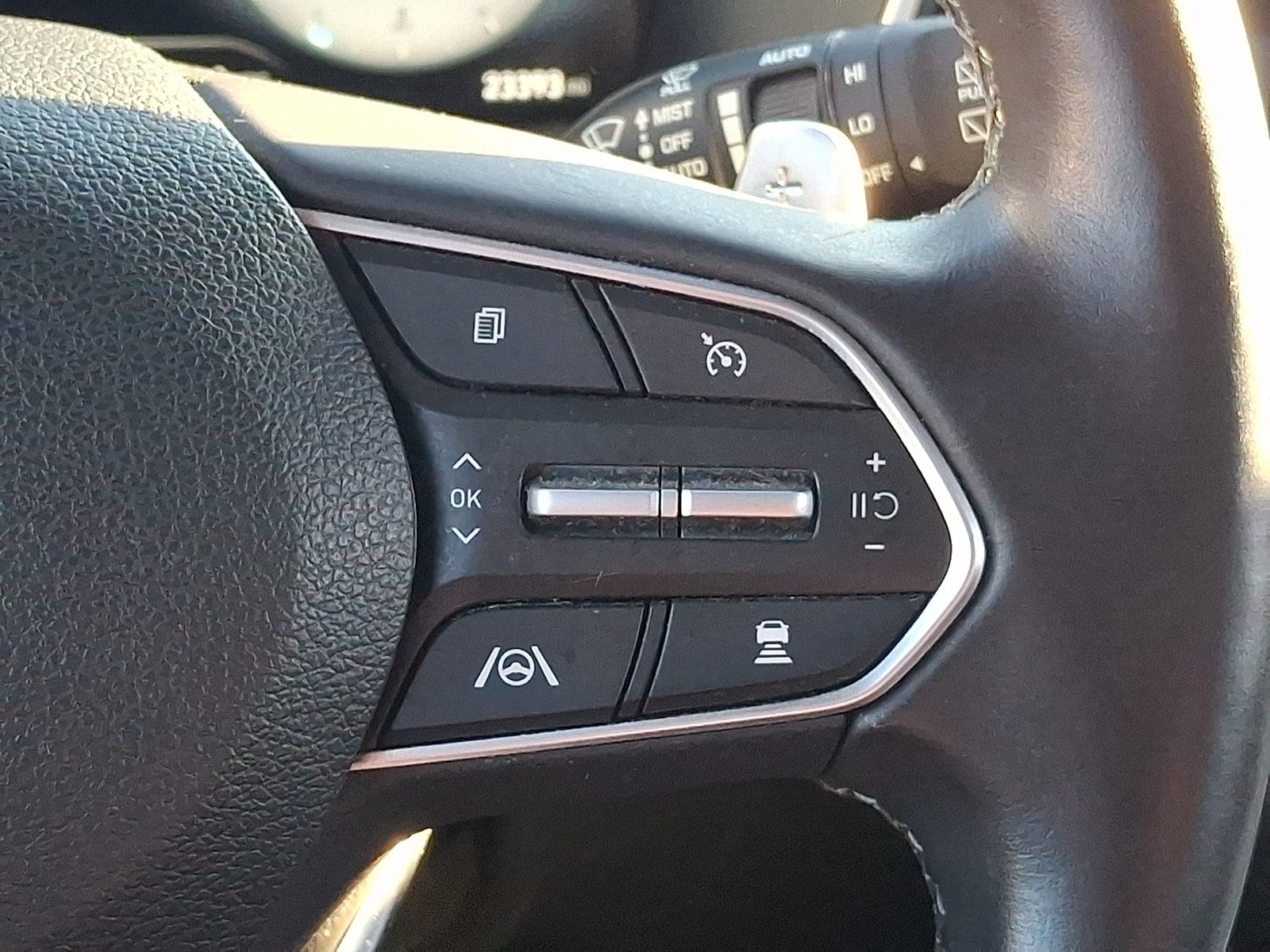 2023 Hyundai Santa Fe Limited - Photo 23