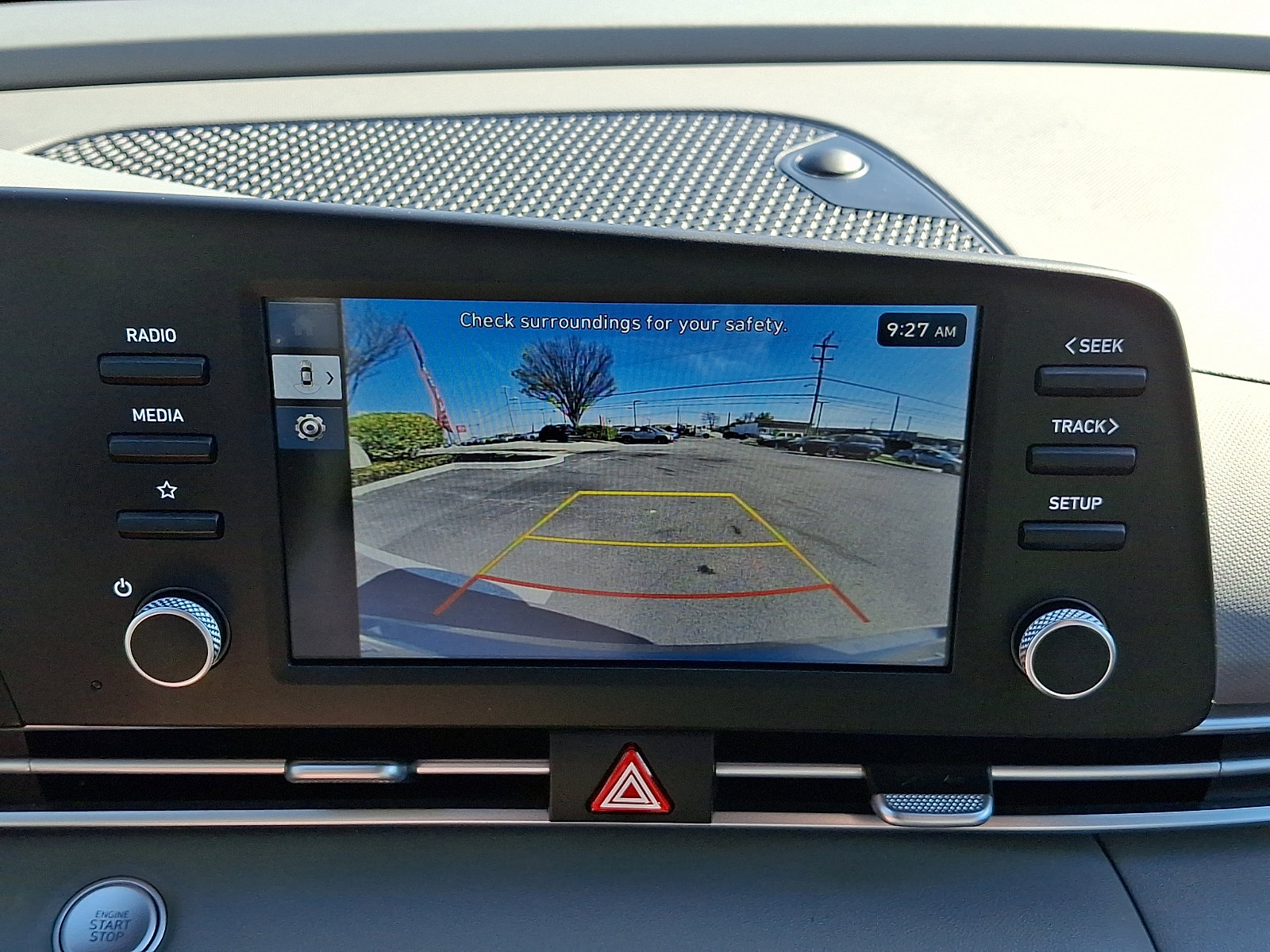 2025 Hyundai Elantra SEL - Photo 17