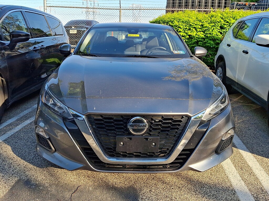 Used 2022 Nissan Altima 2.5 SV Sedan