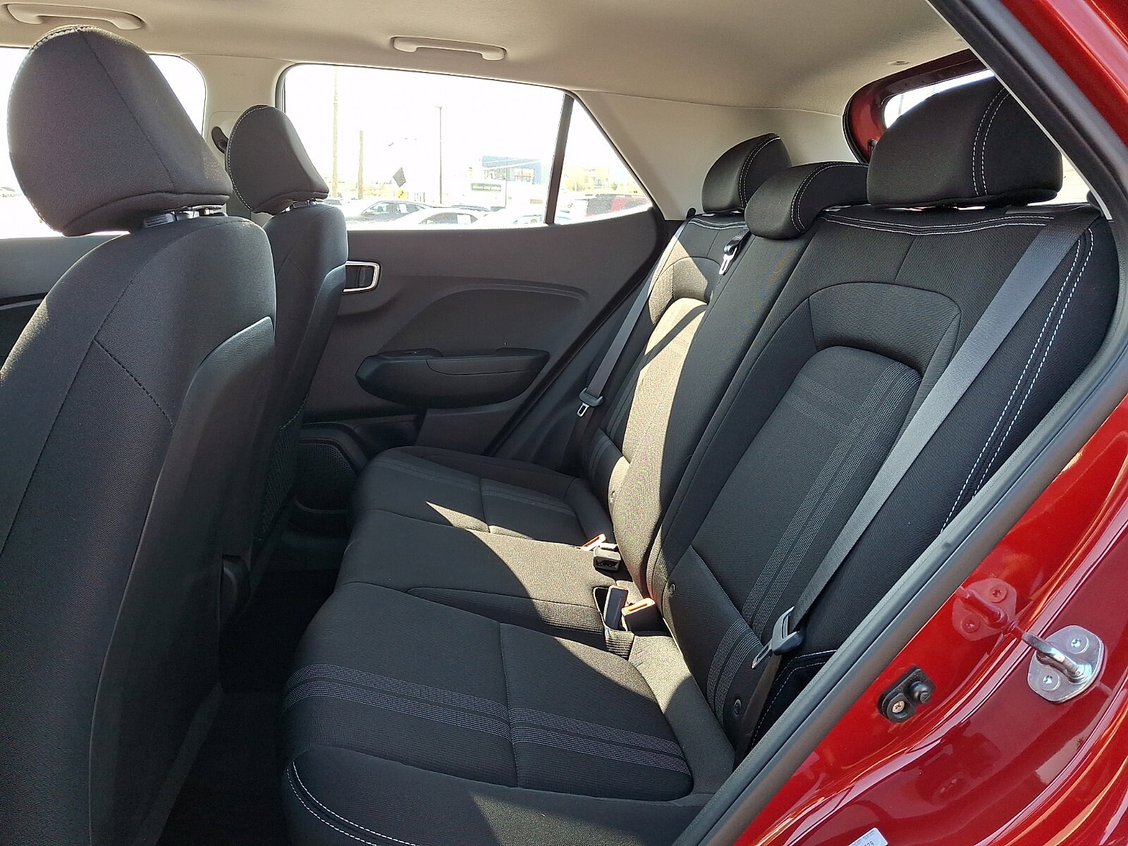 2025 Hyundai Venue SEL - Photo 10