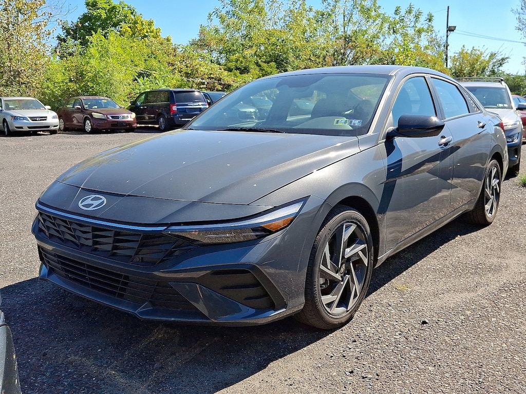 Used 2025 Hyundai Elantra SEL Sport Sedan