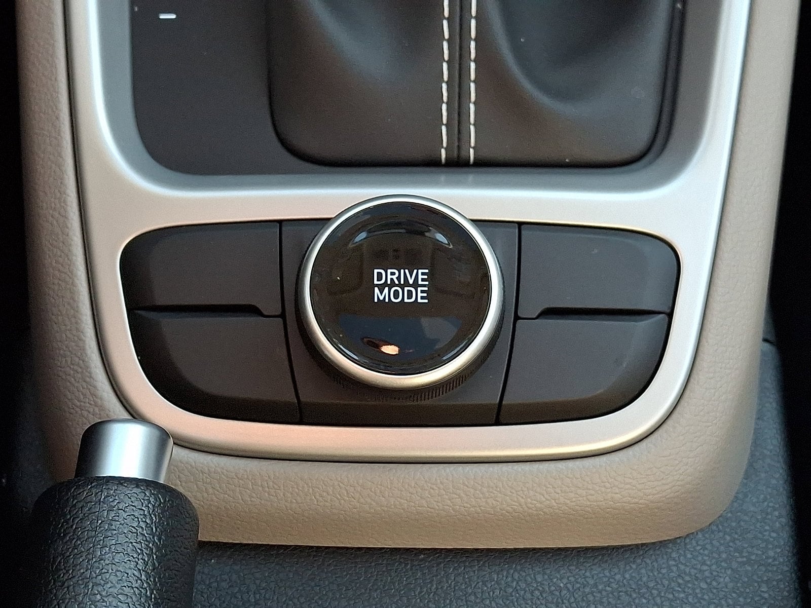 2025 Hyundai Venue SEL - Photo 25