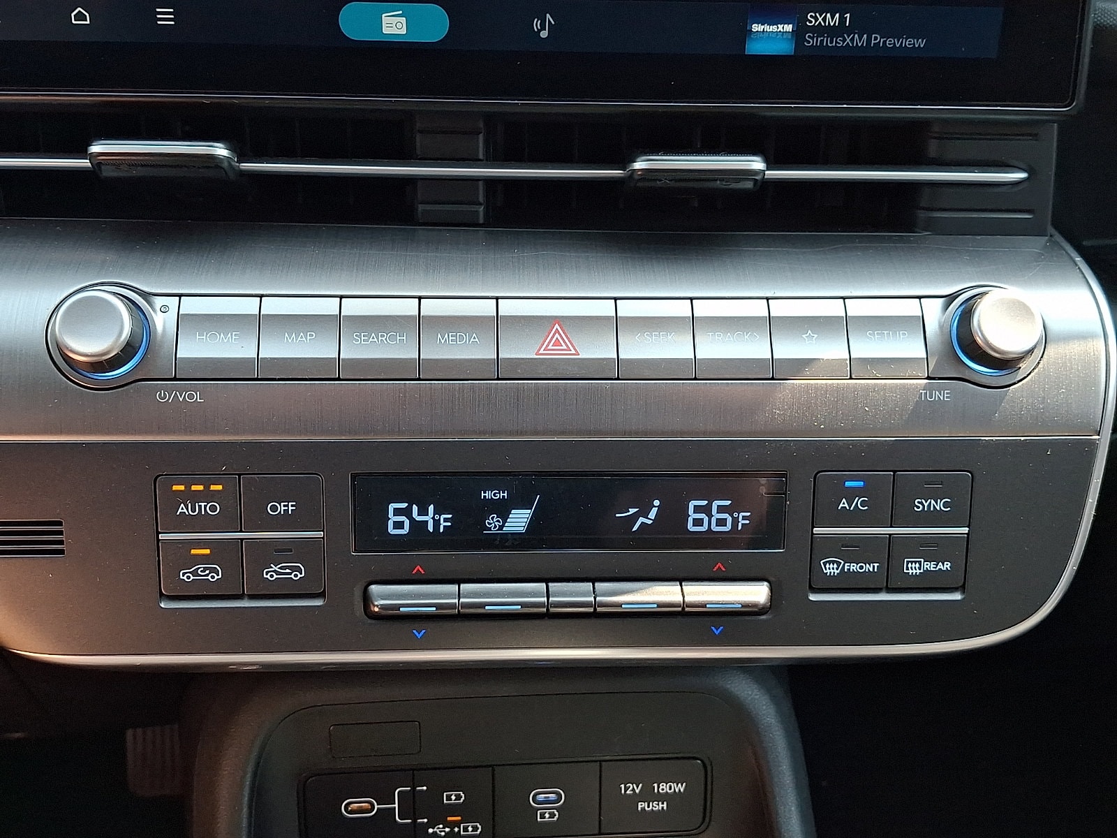 2025 Hyundai Kona SEL - Photo 15