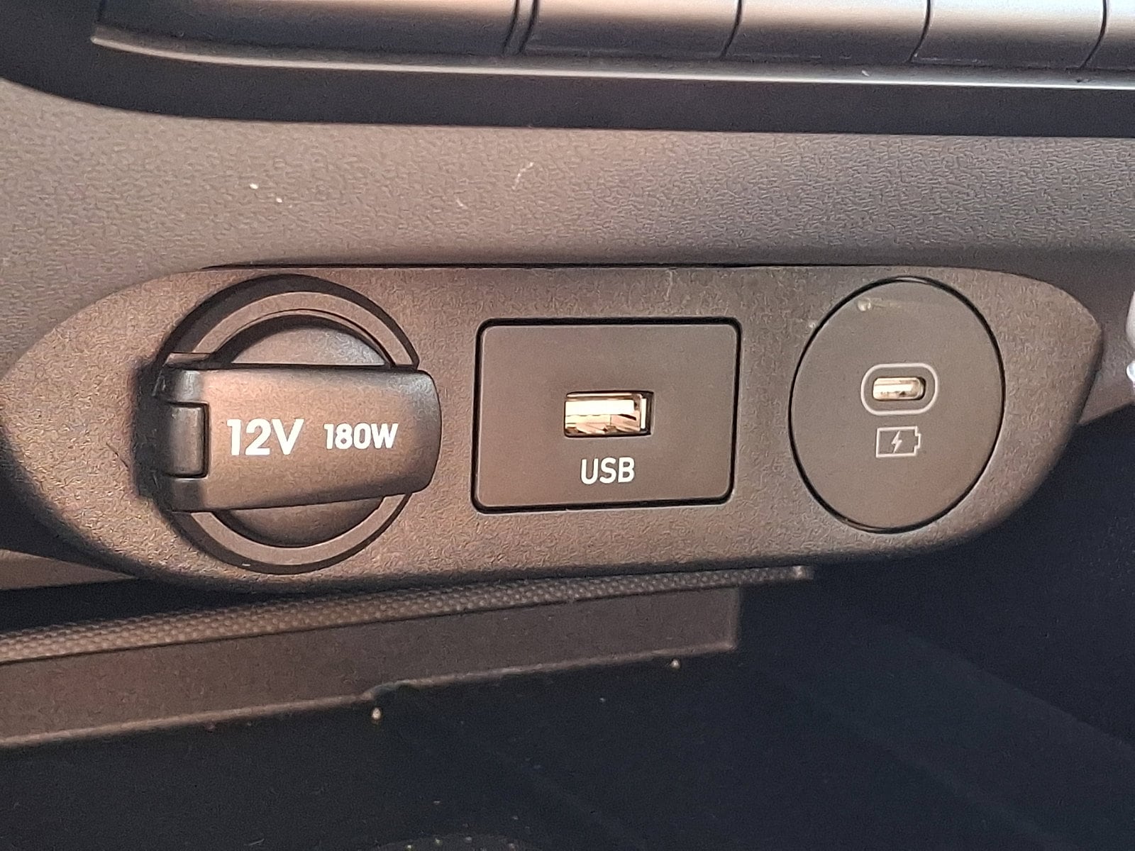 2025 Hyundai Elantra SEL - Photo 23