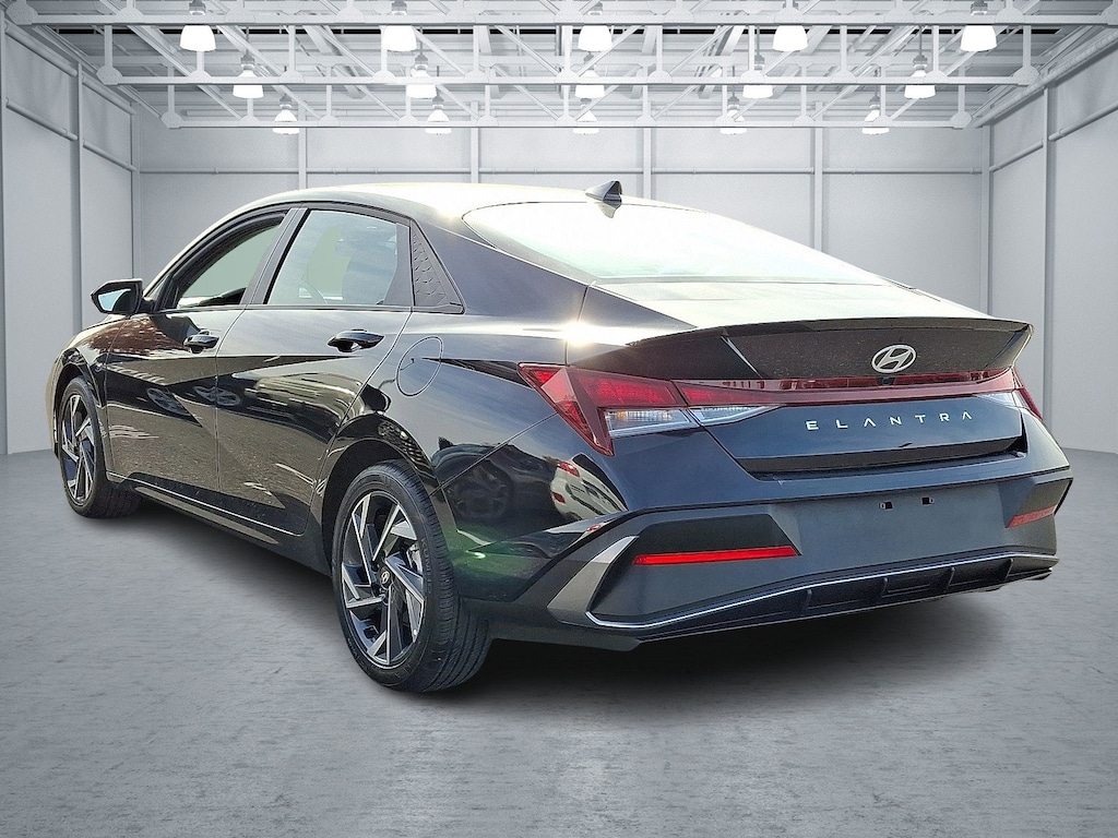 Certified 2025 Hyundai Elantra SEL Sport Sedan