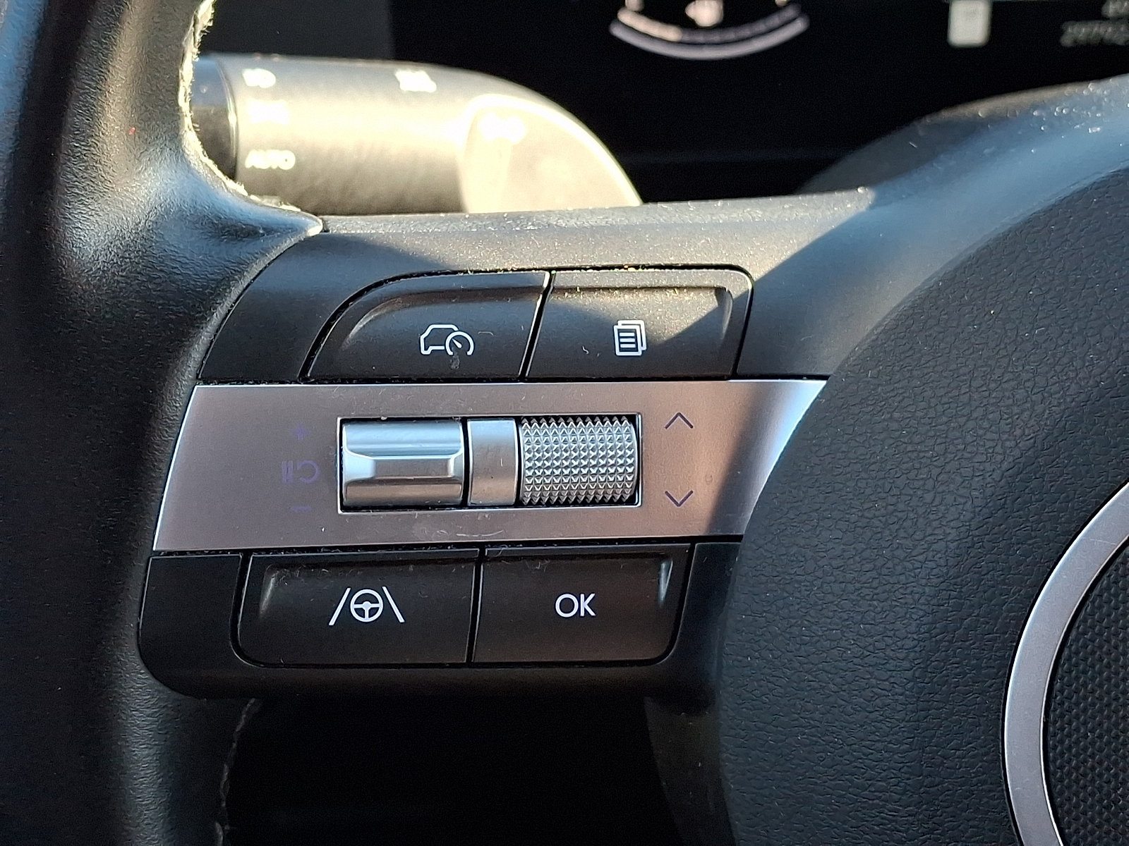 2025 Hyundai Kona SEL - Photo 20