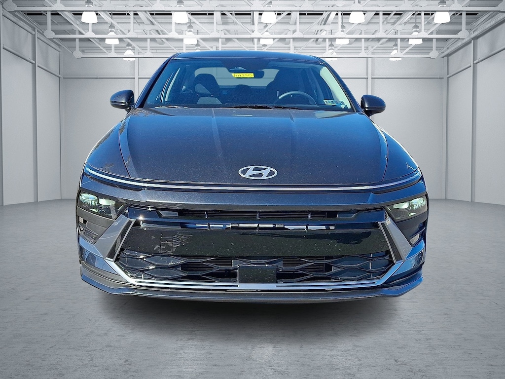 Used 2025 Hyundai Sonata SE Sedan