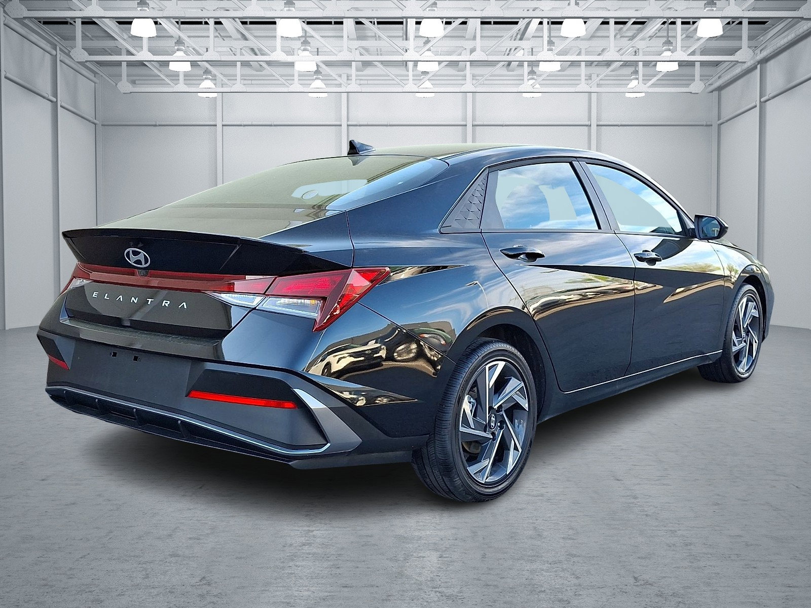 2025 Hyundai Elantra SEL - Photo 6
