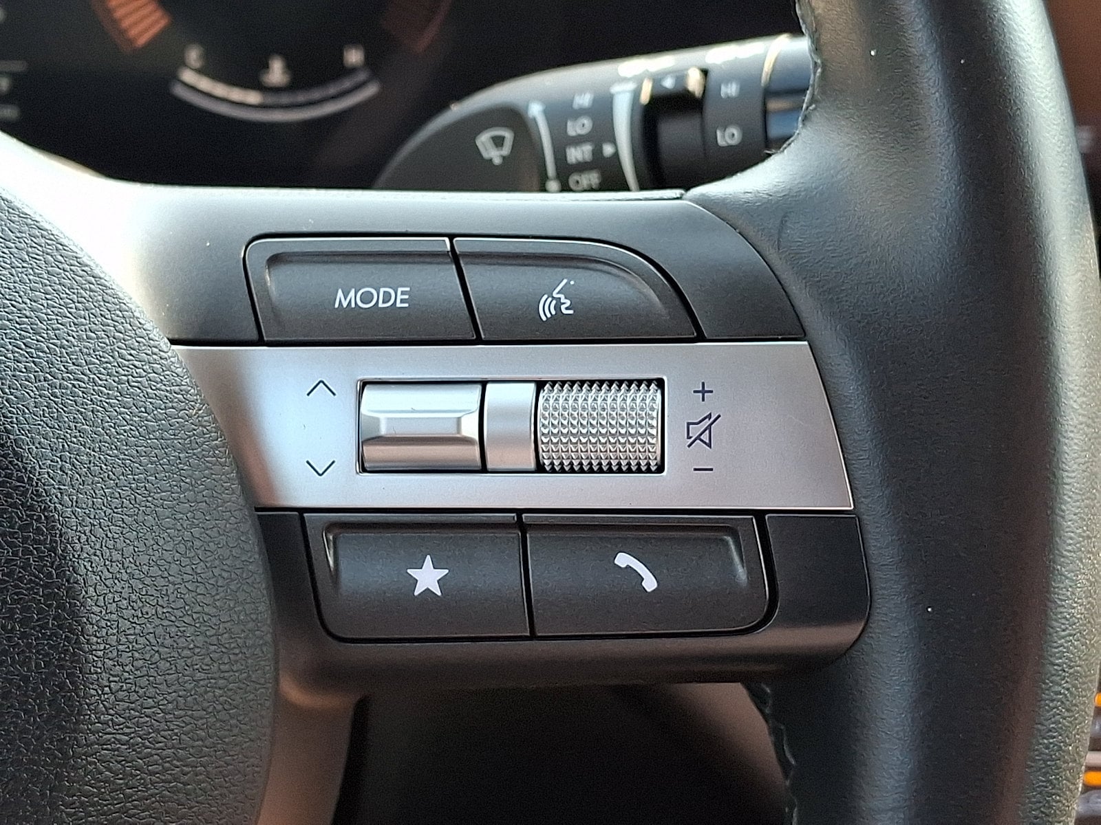 2025 Hyundai Kona SEL - Photo 21