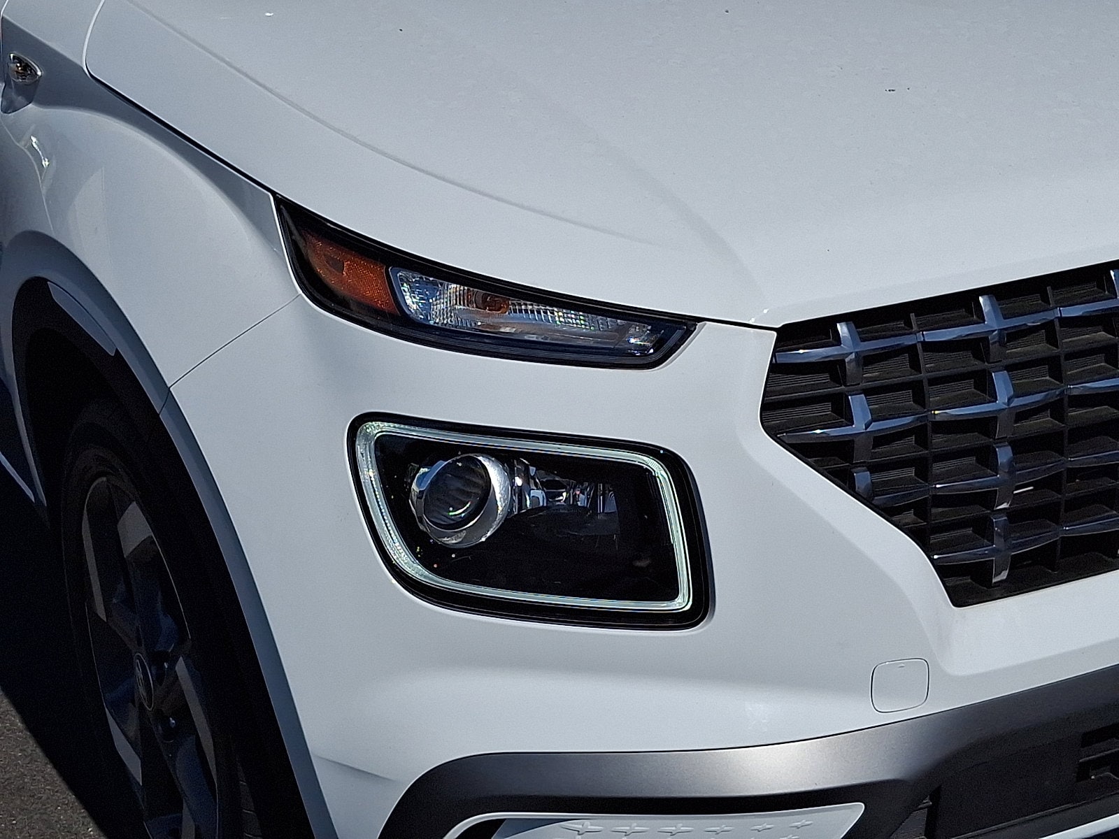 2025 Hyundai Venue Limited - Photo 9