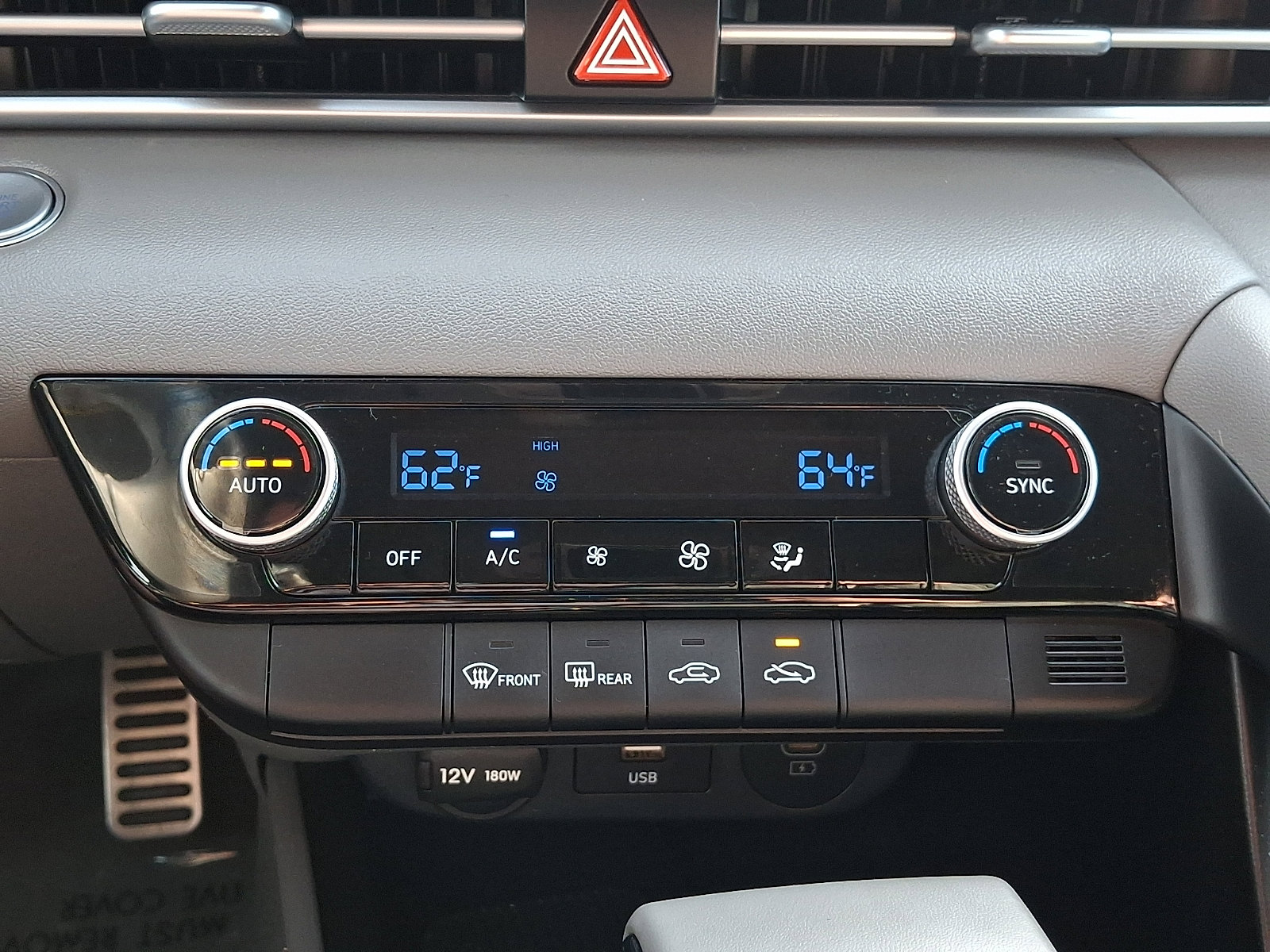 2025 Hyundai Elantra SEL - Photo 15