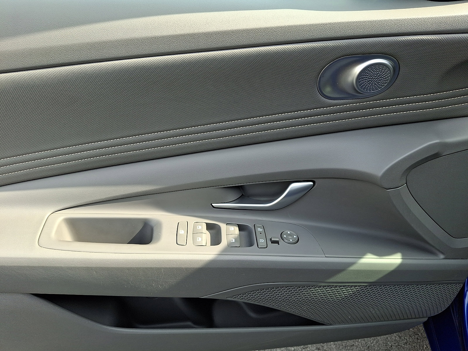2024 Hyundai Elantra SEL - Photo 12