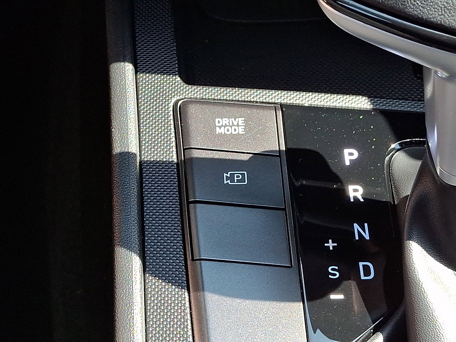 2025 Hyundai Elantra SEL - Photo 24