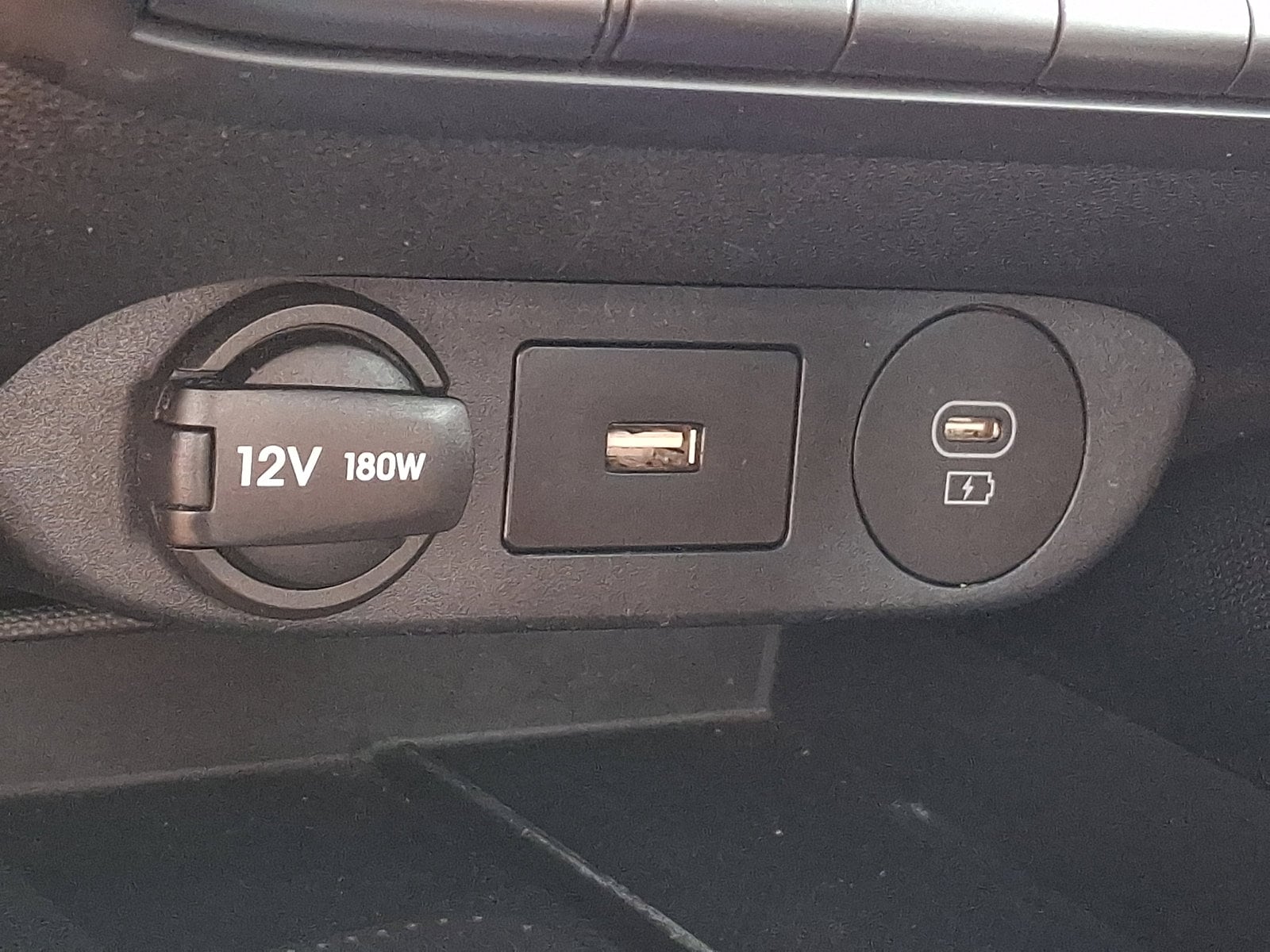 2025 Hyundai Elantra SEL - Photo 25