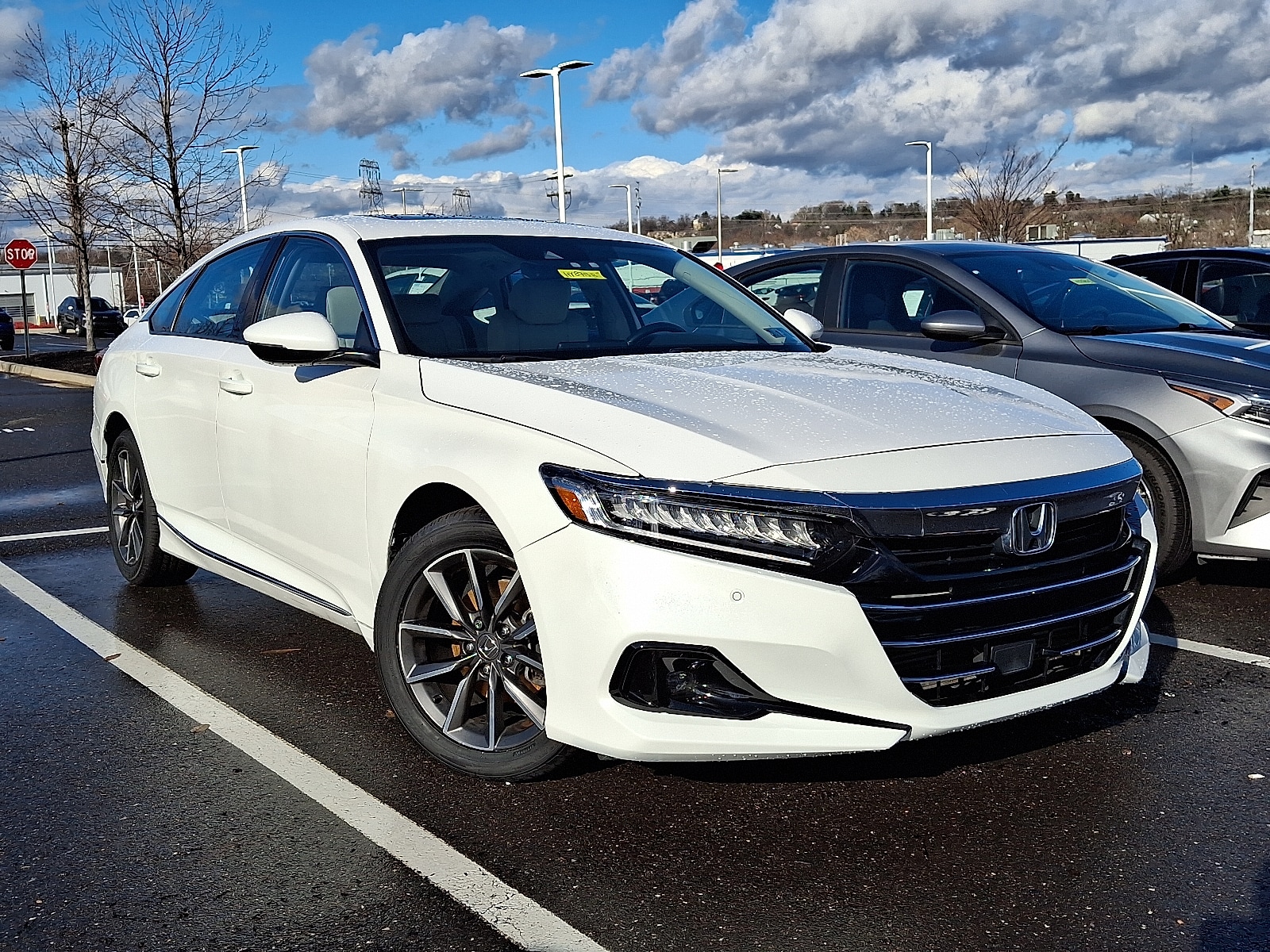 2022 Honda Accord EX-L's photo