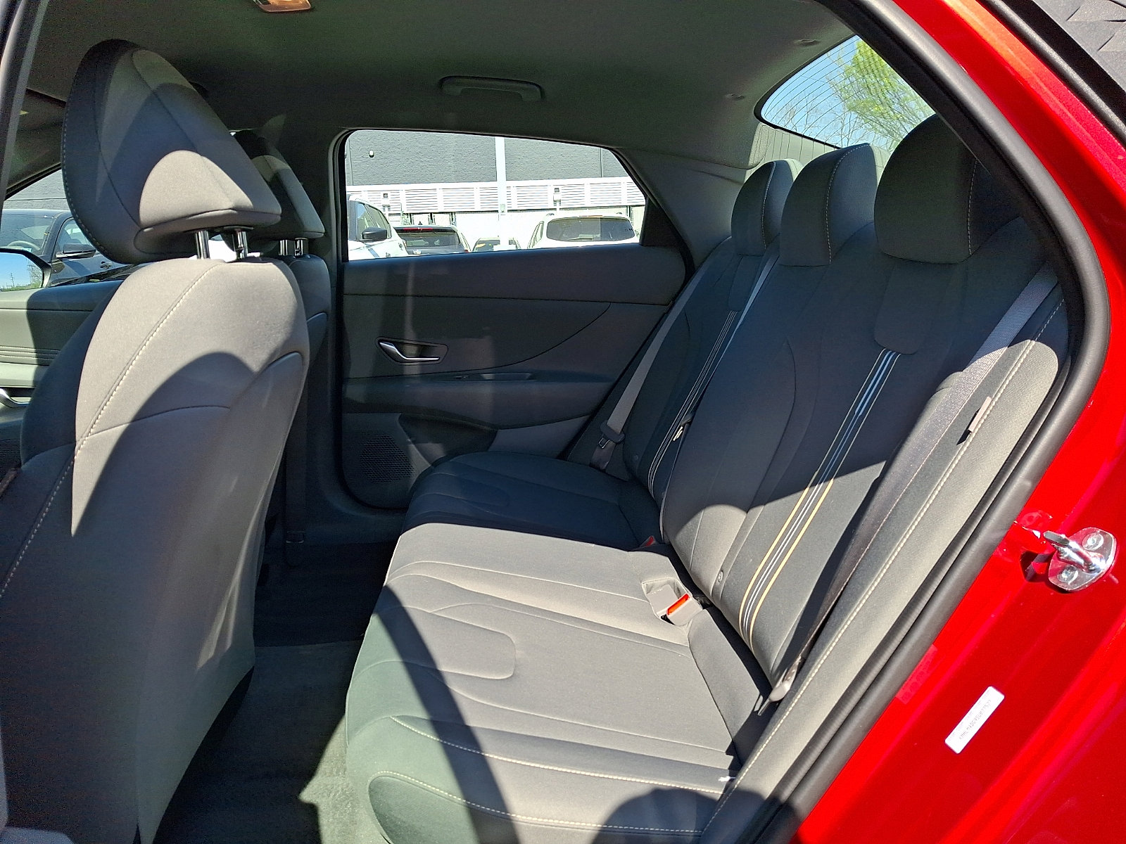 2025 Hyundai Elantra SEL - Photo 10