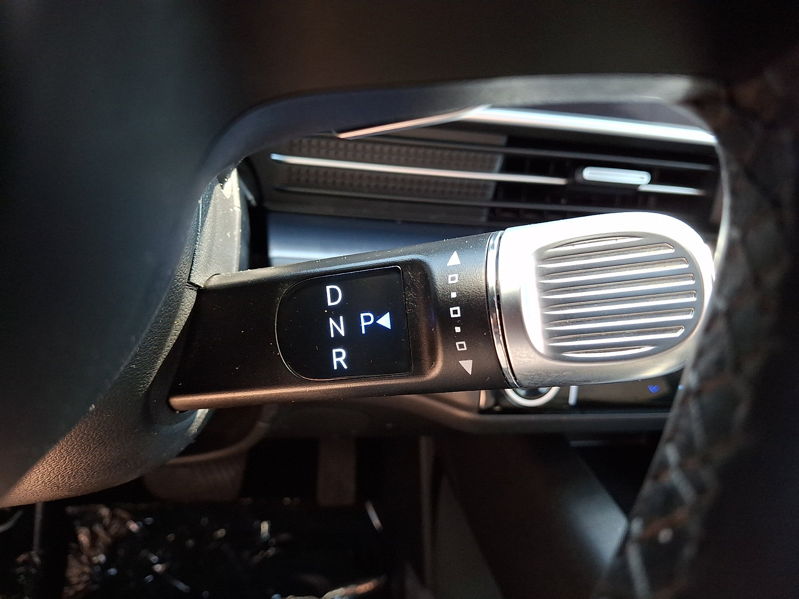 2024 Hyundai IONIQ 6 SE - Photo 14
