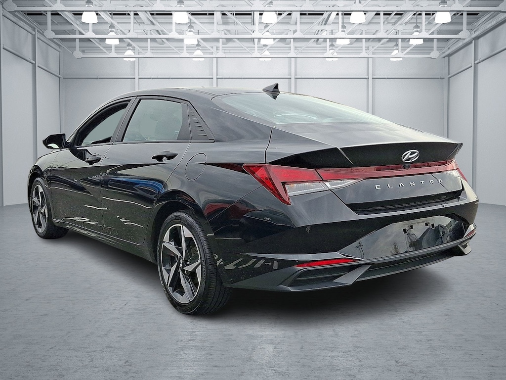 Used 2023 Hyundai Elantra SEL Sedan