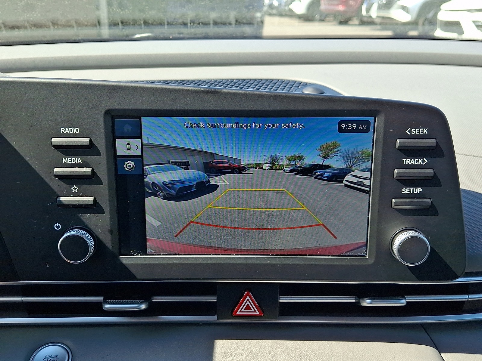 2025 Hyundai Elantra SEL - Photo 17