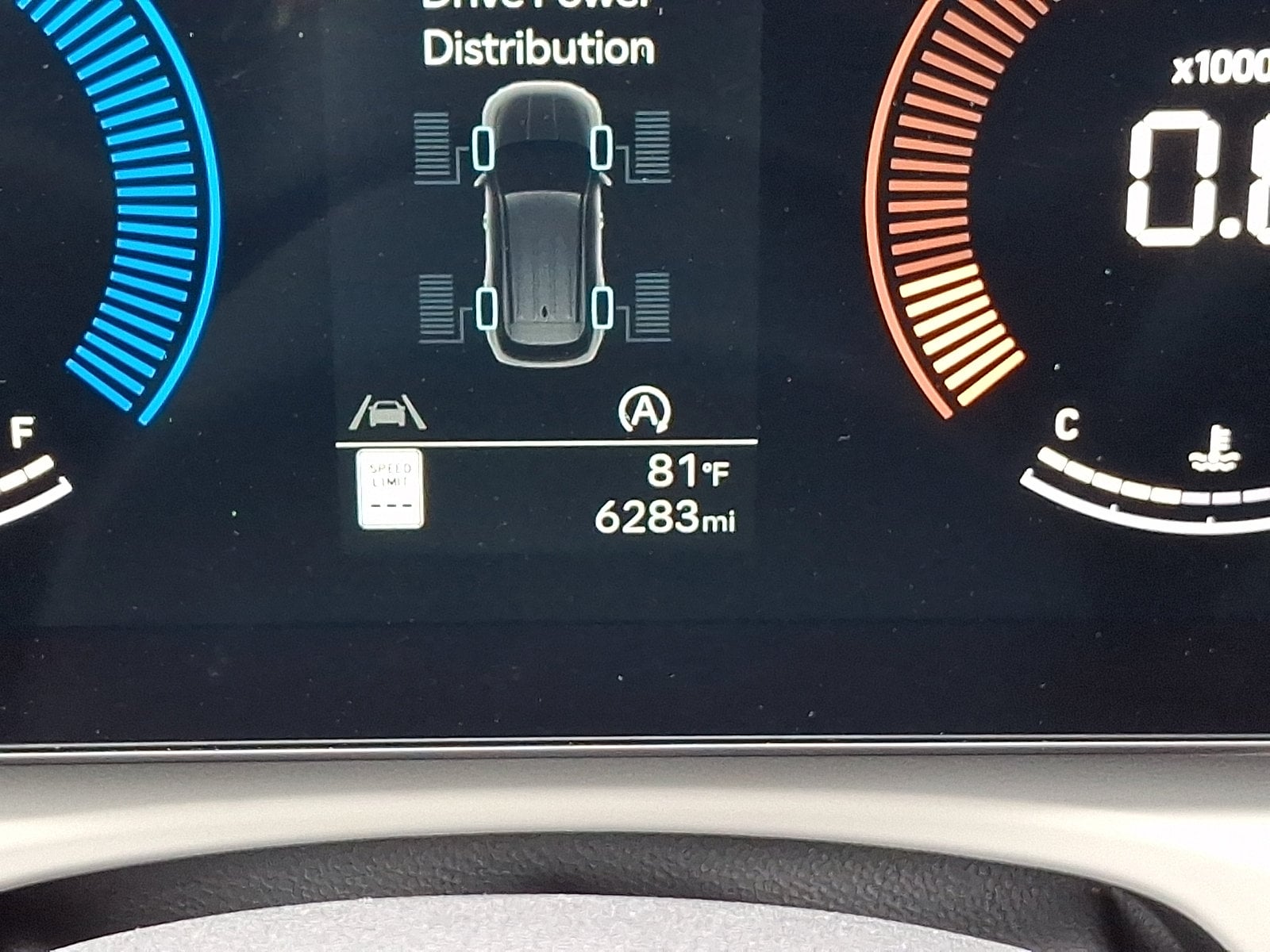 2025 Hyundai Tucson SE - Photo 19