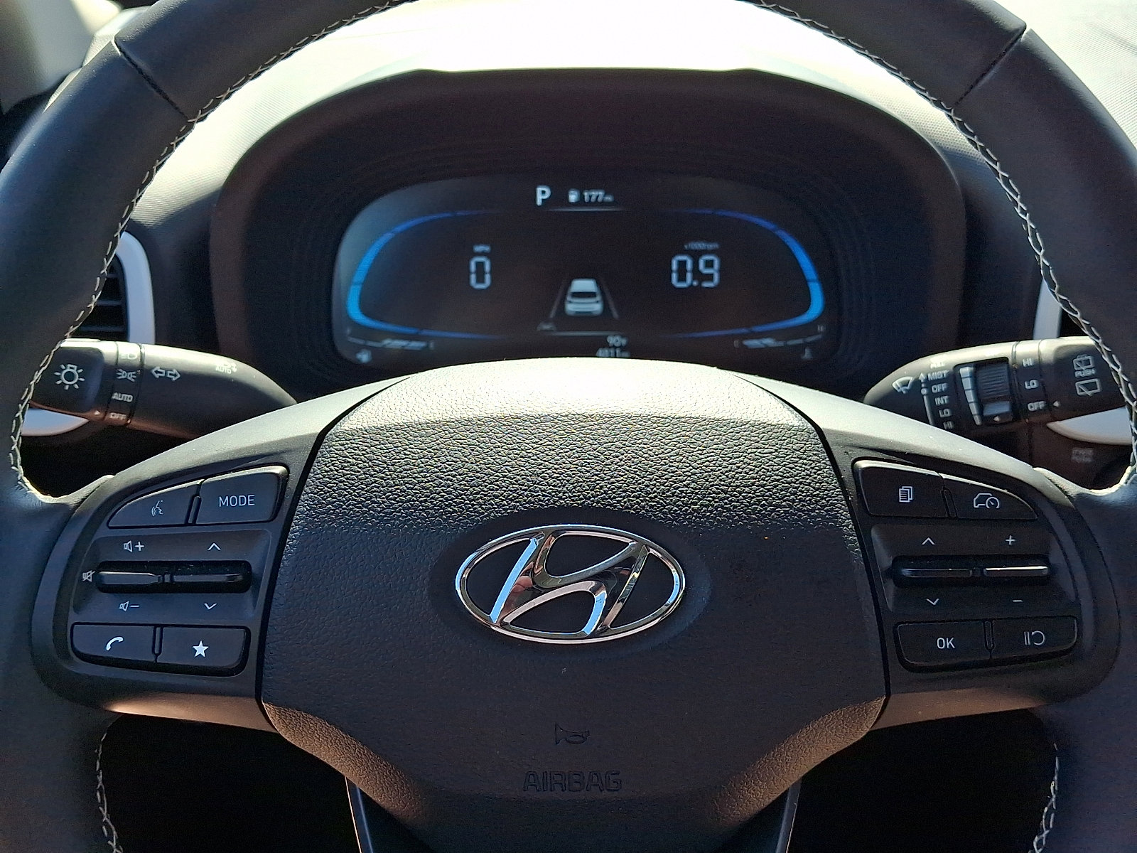 2025 Hyundai Venue Limited - Photo 19