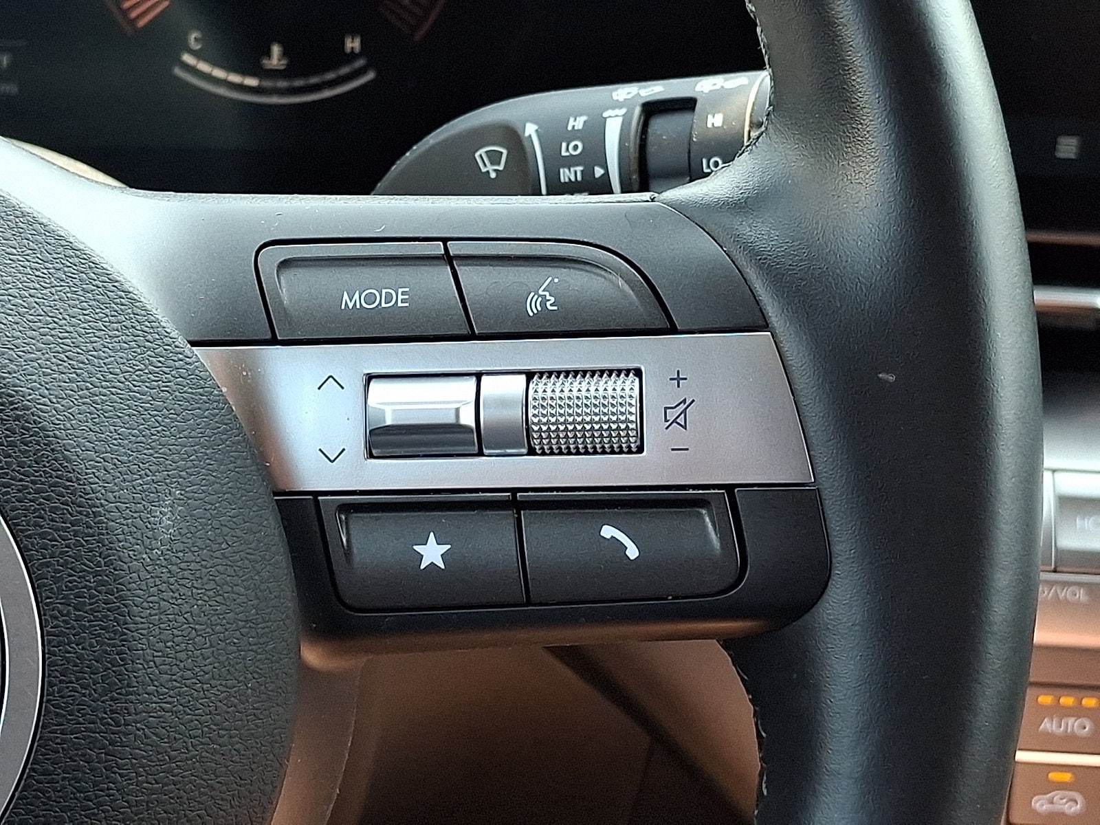2025 Hyundai Kona SEL - Photo 21