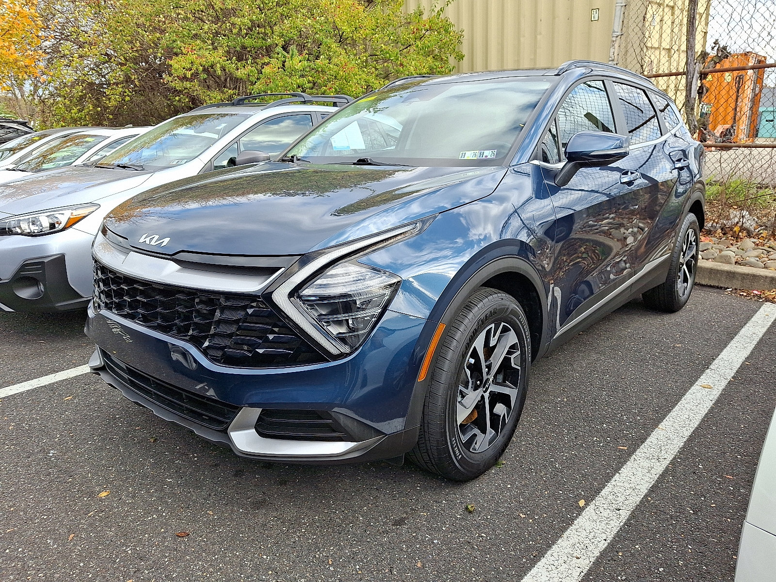 2024 Kia Sportage Hybrid EX photo 2