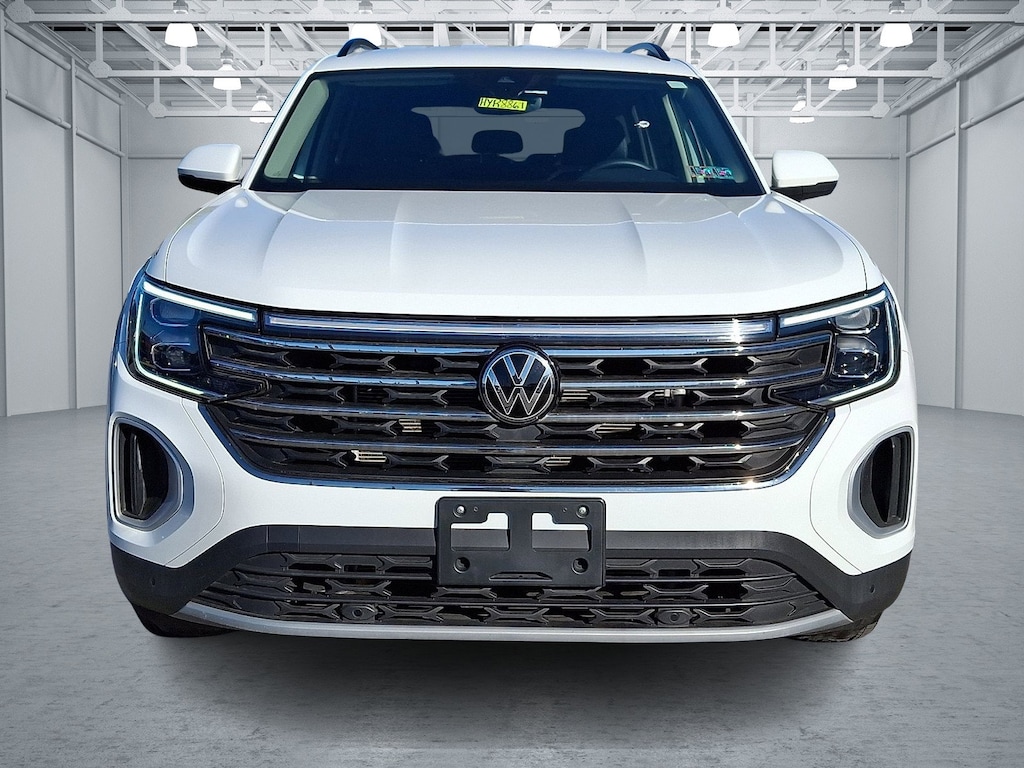 Used 2025 Volkswagen Atlas 2.0T SE w/Technology SUV