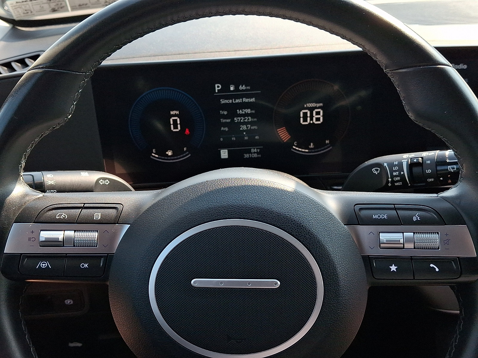 2025 Hyundai Kona SEL - Photo 18
