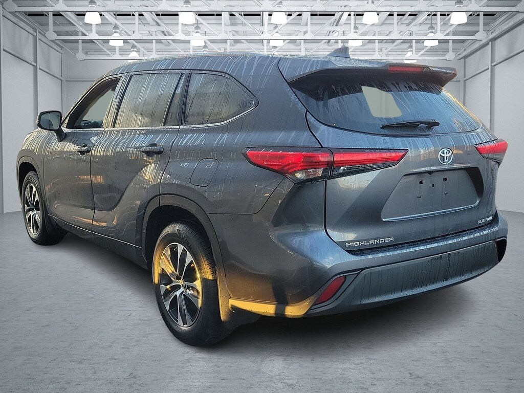 Used 2020 Toyota Highlander For Sale at Conicelli Autoplex VIN