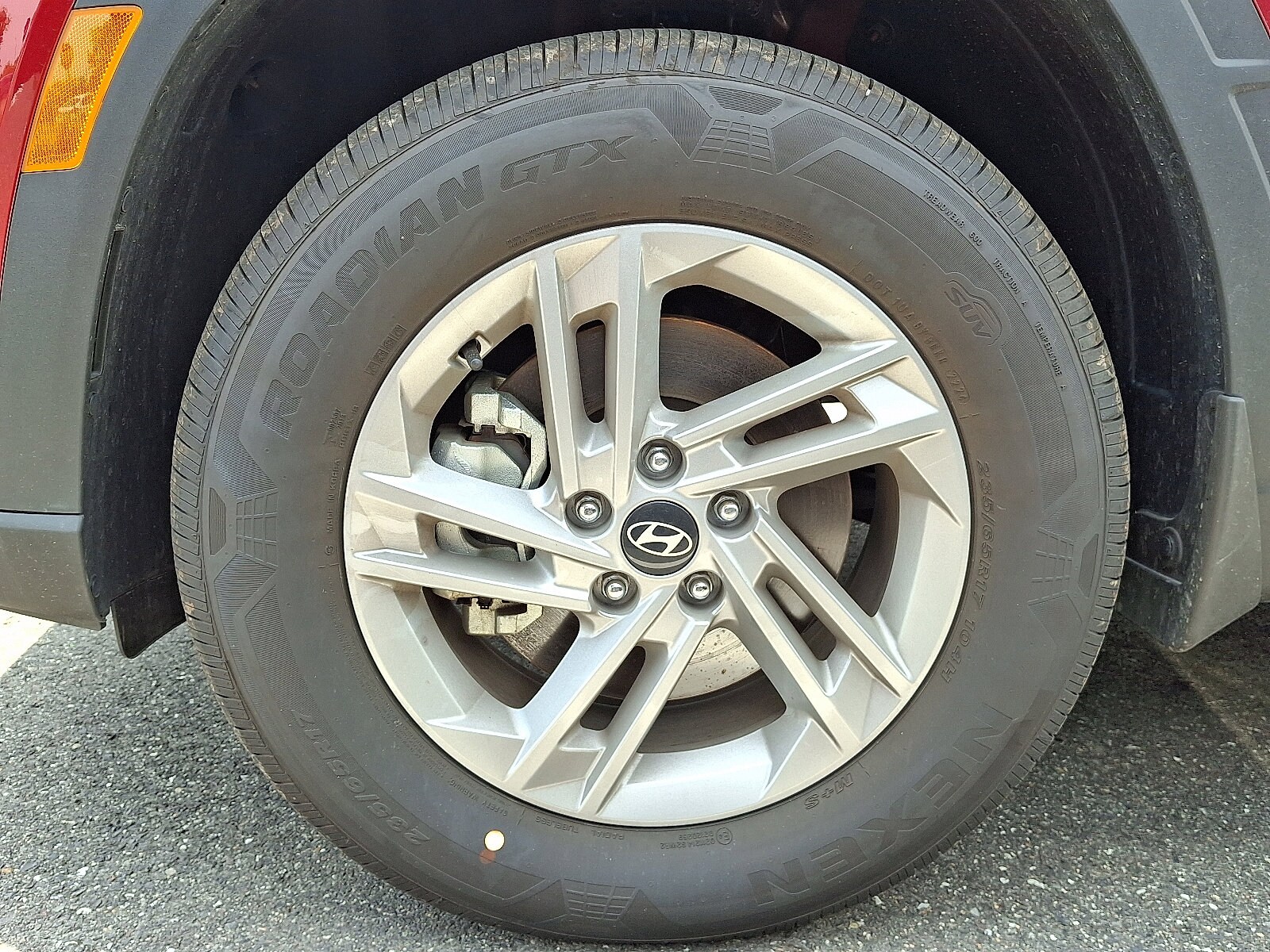 2025 Hyundai Tucson SE Sport photo 2