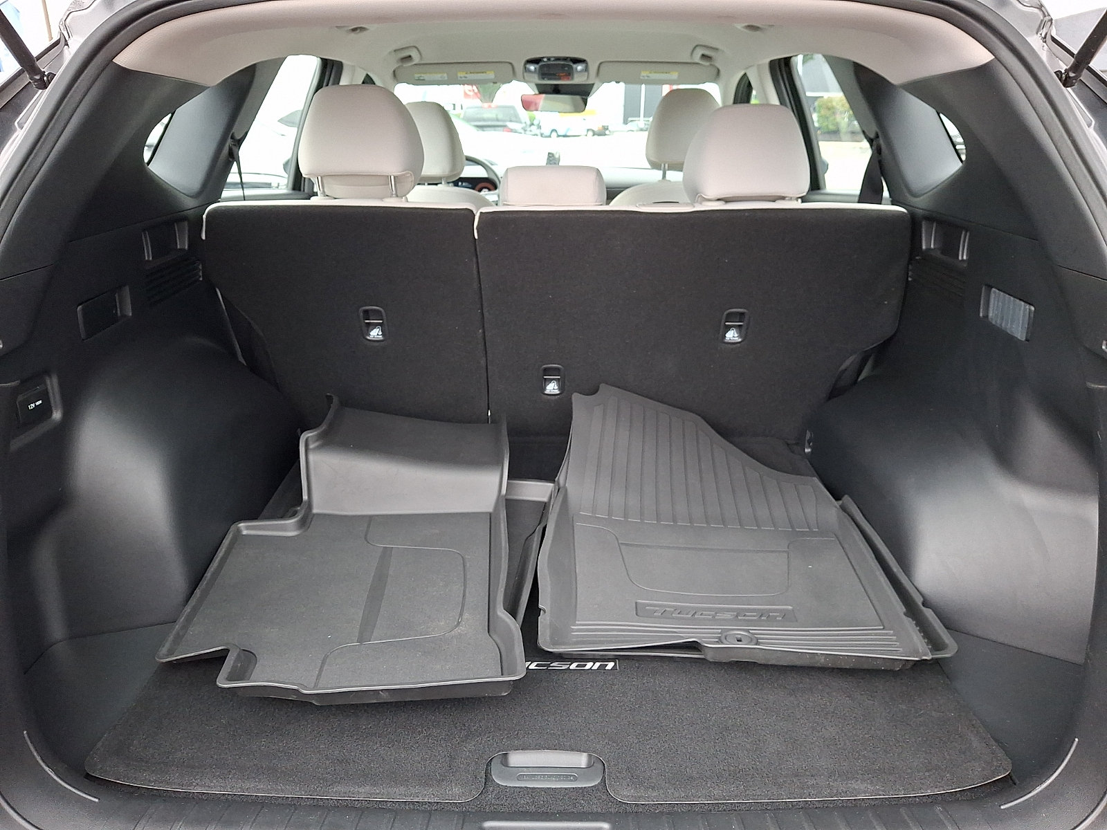 2025 Hyundai Tucson SE - Photo 29