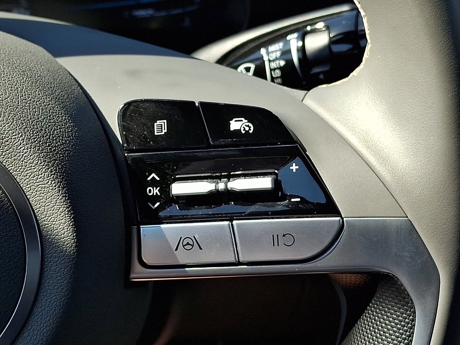 2025 Hyundai Elantra SEL - Photo 21