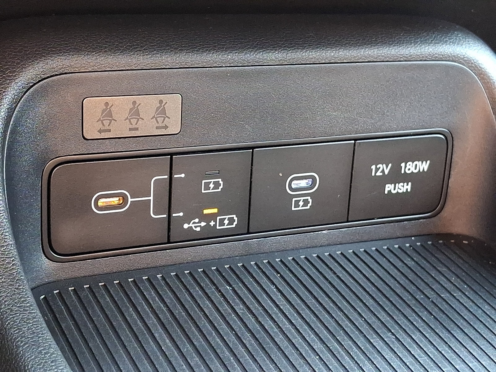 2025 Hyundai Kona SEL - Photo 23