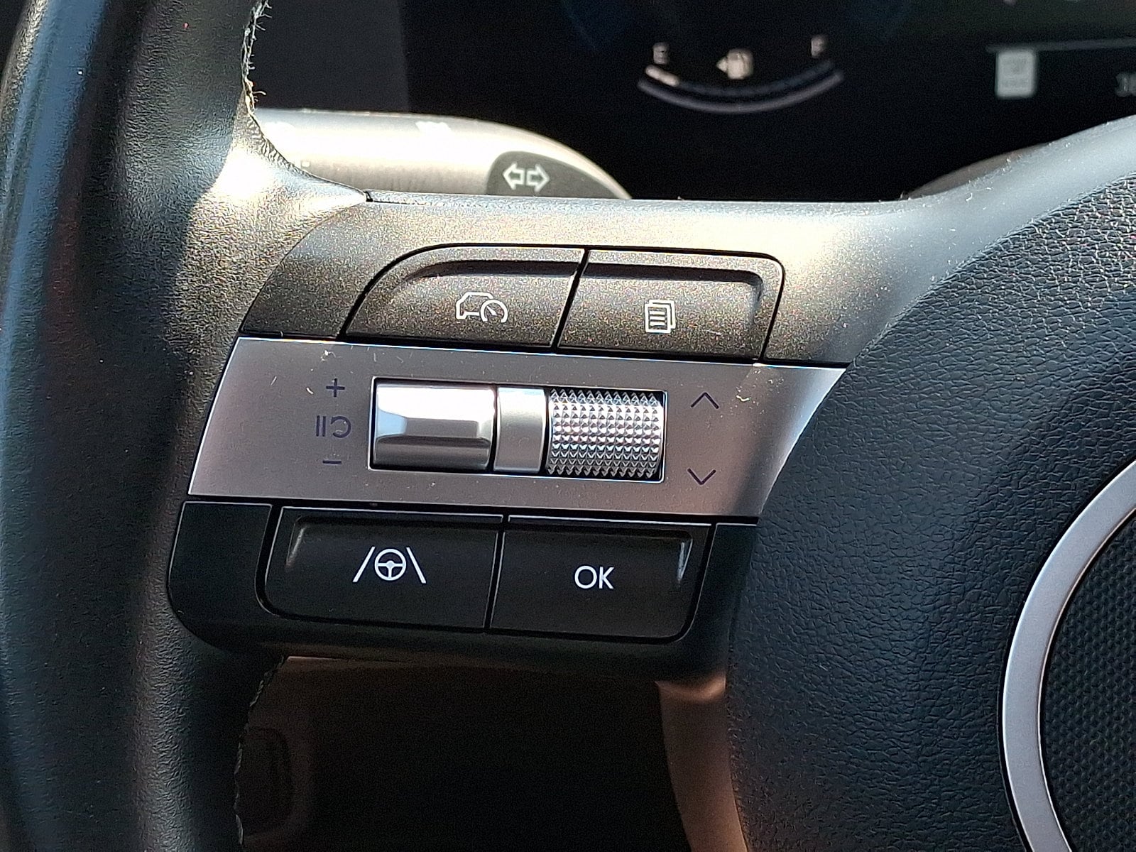 2025 Hyundai Kona SEL - Photo 20
