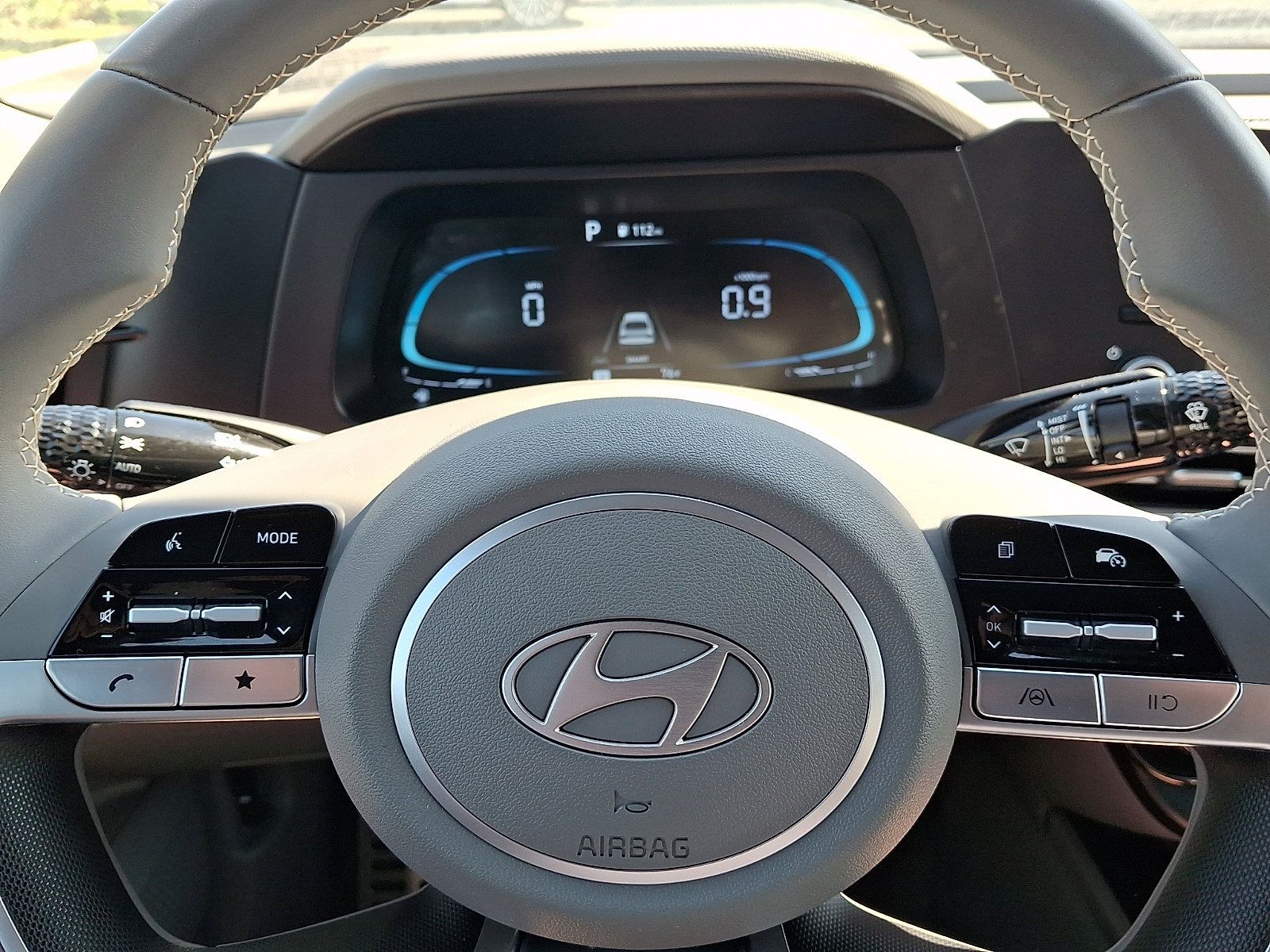 2025 Hyundai Elantra SEL - Photo 18