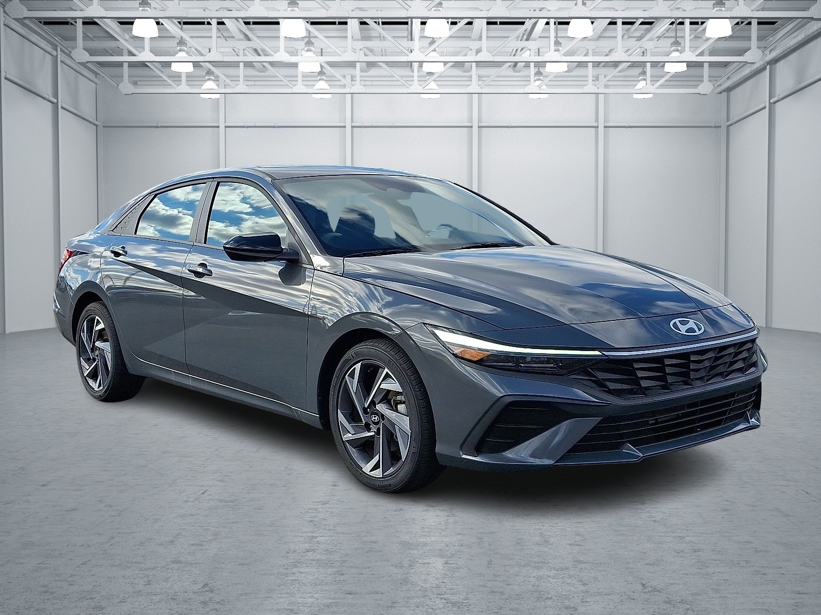 2025 Hyundai Elantra SEL's photo