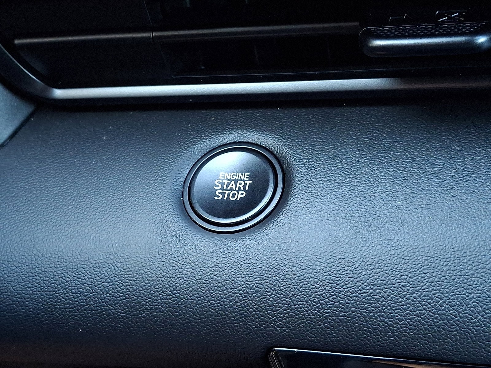 2025 Hyundai Elantra SEL - Photo 22